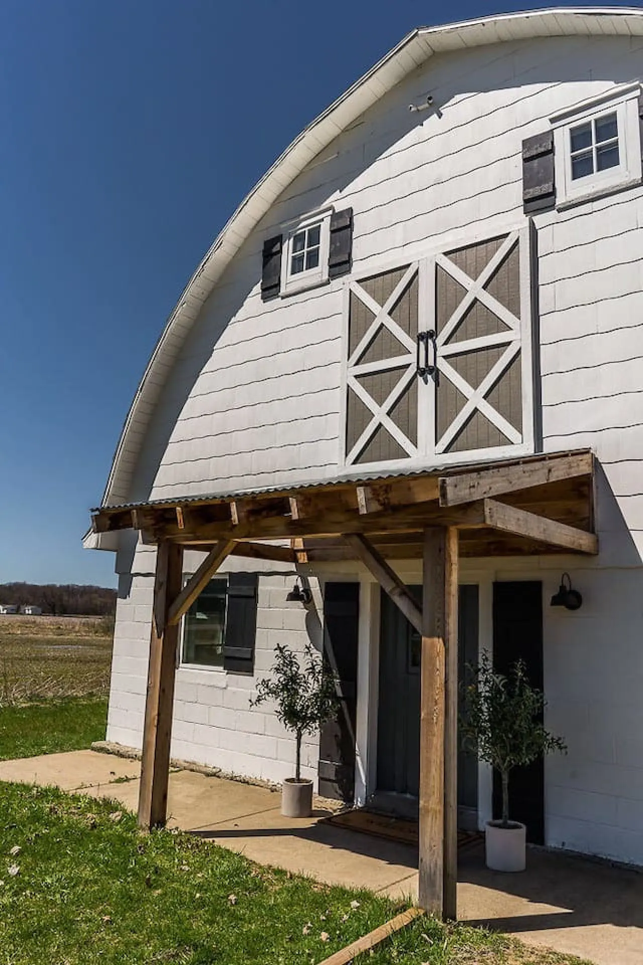 Barn of Three Oaks near Lake Michigan Beach Journeyman 14