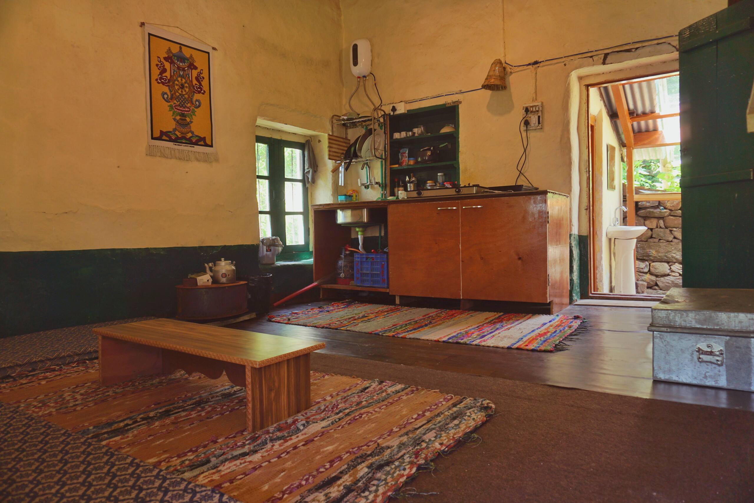The Pahadi Studio ~Rustic Himalayan Wooden Home~ 8