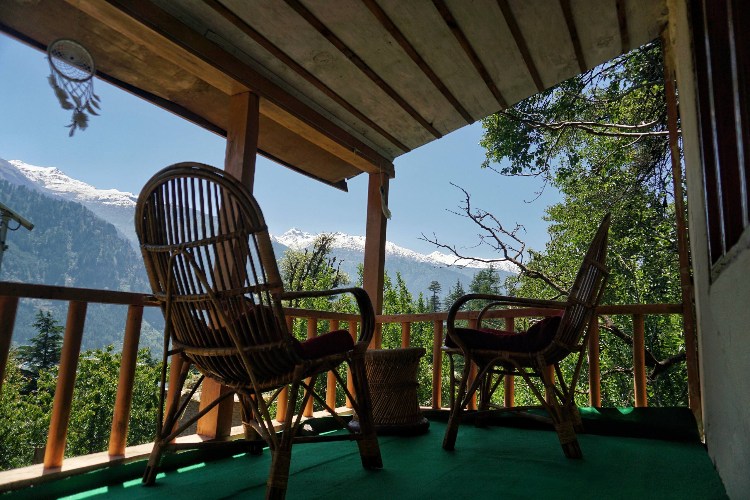 The Pahadi Studio ~Rustic Himalayan Wooden Home~ 1