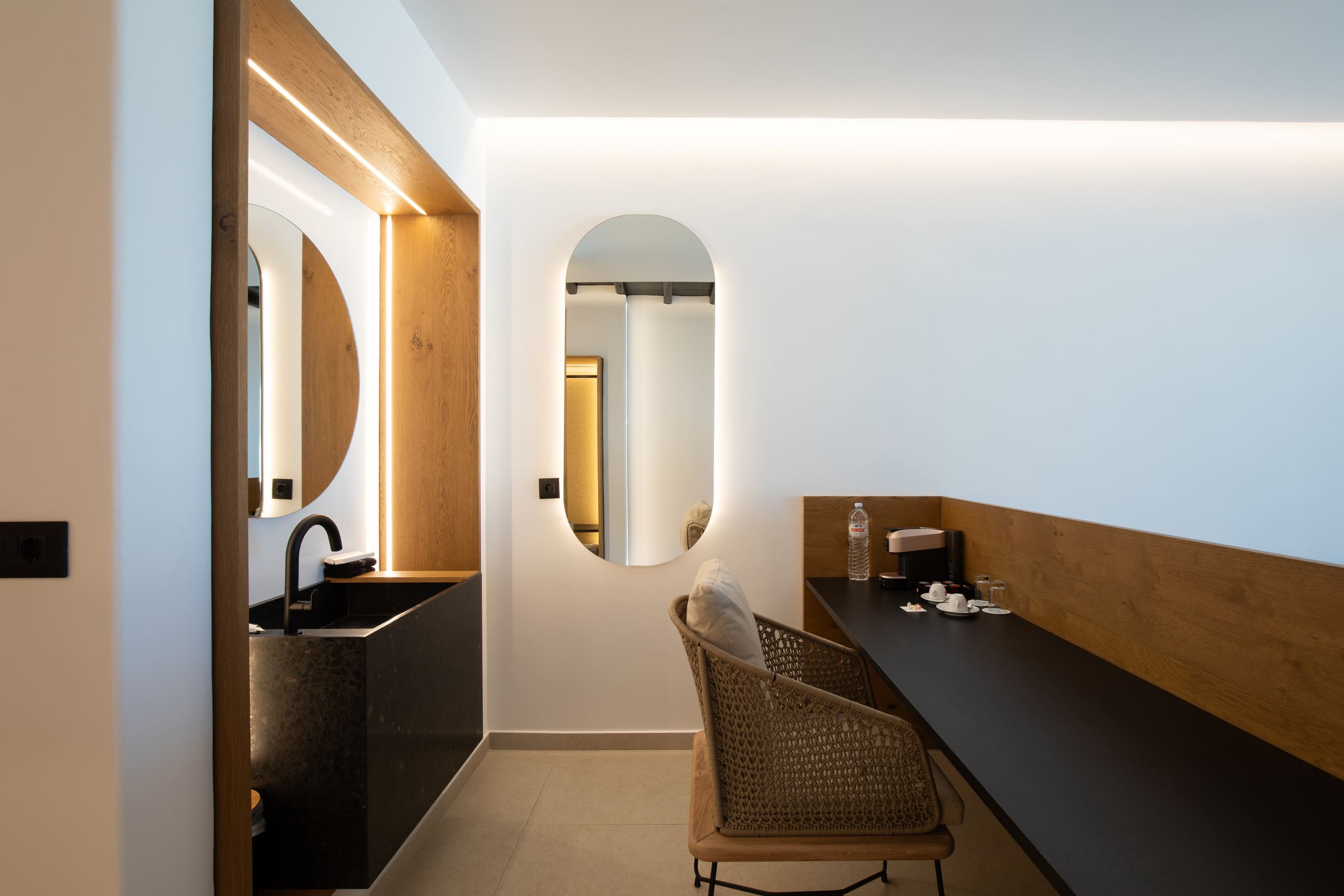 Seethroughmykonos,\nDeluxe Suite With private pool 21