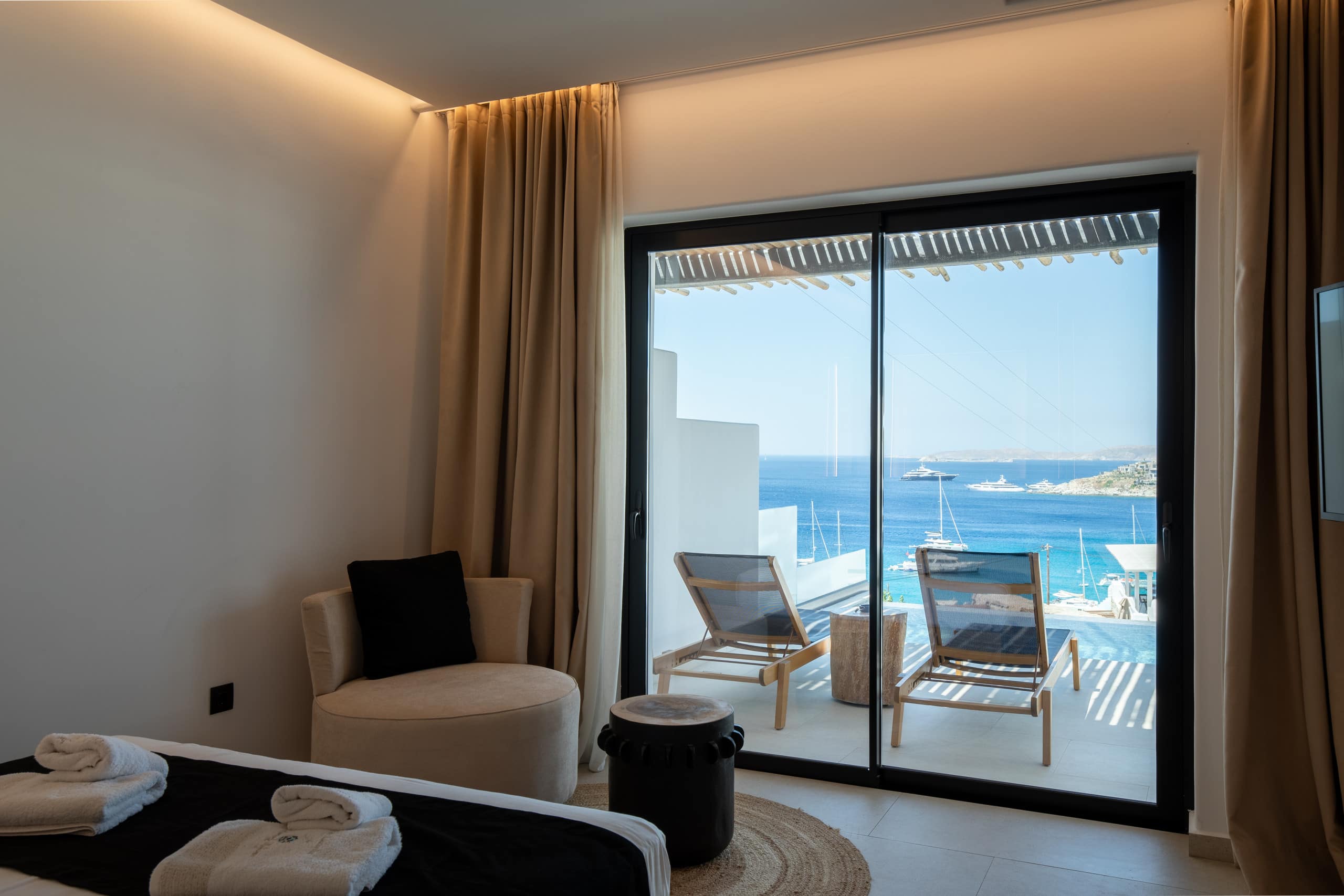 Seethroughmykonos,\nDeluxe Suite With private pool 11