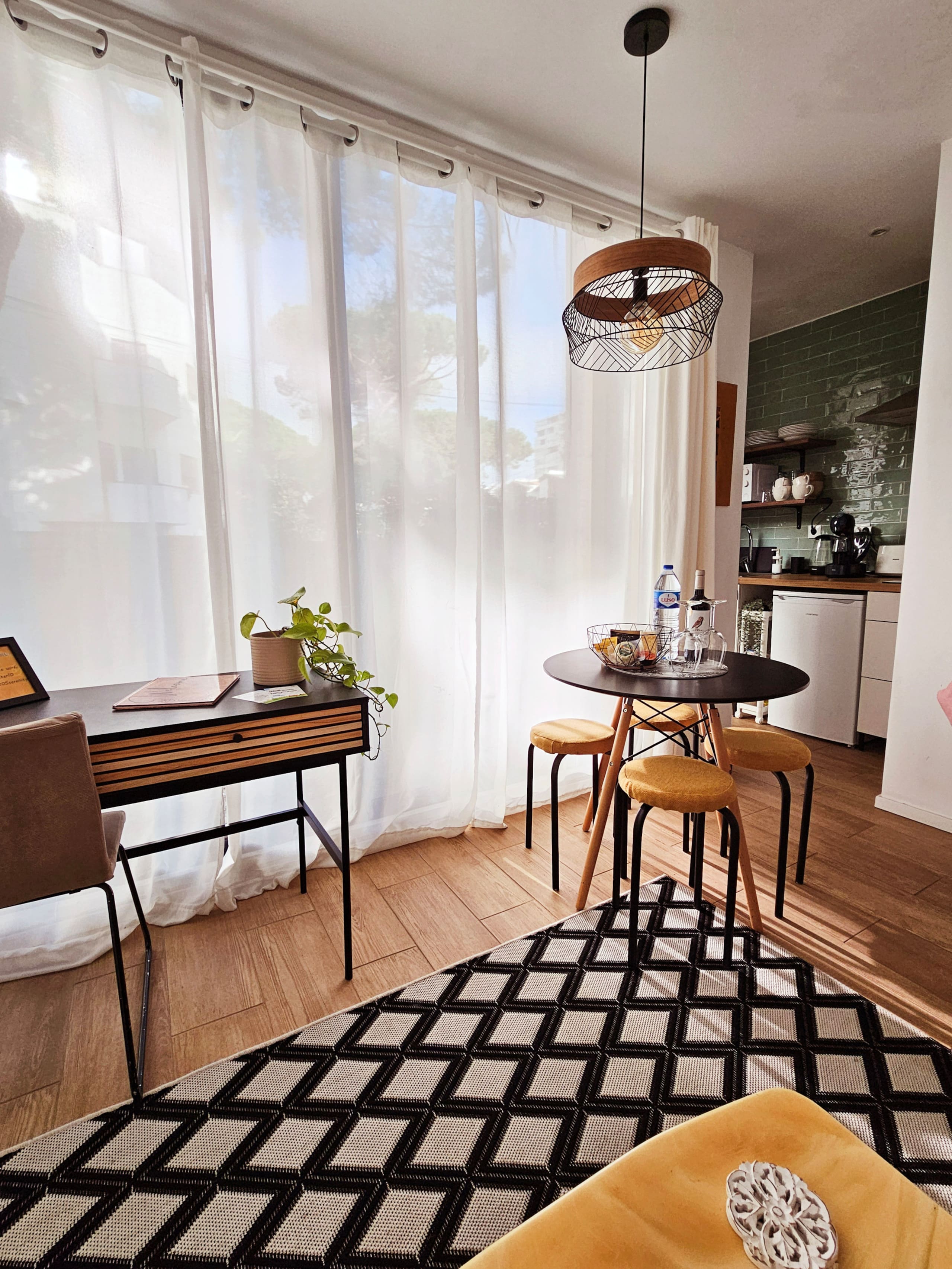 Independent apartment with a relaxing patio 5