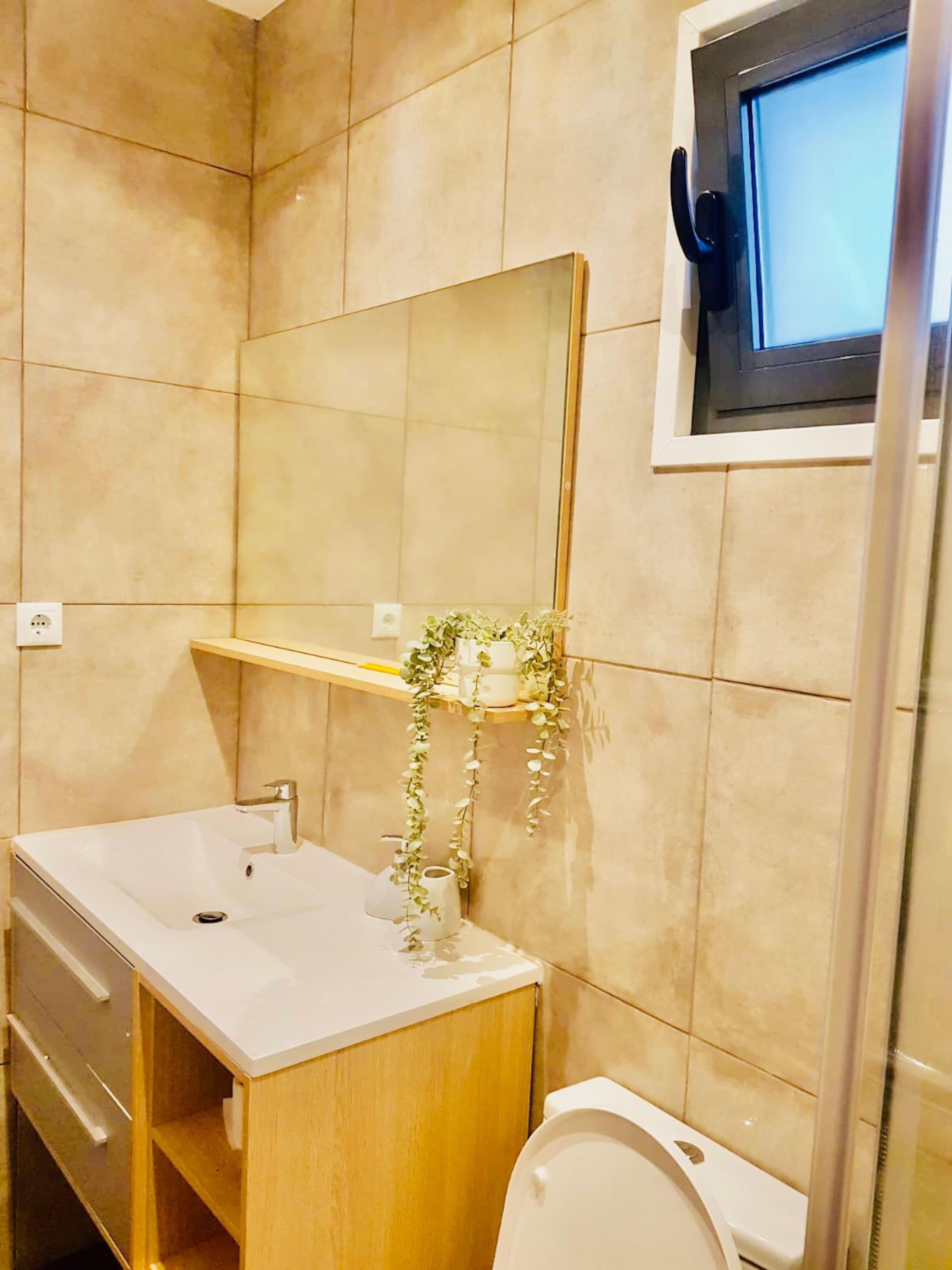 Independent apartment with a relaxing patio 28