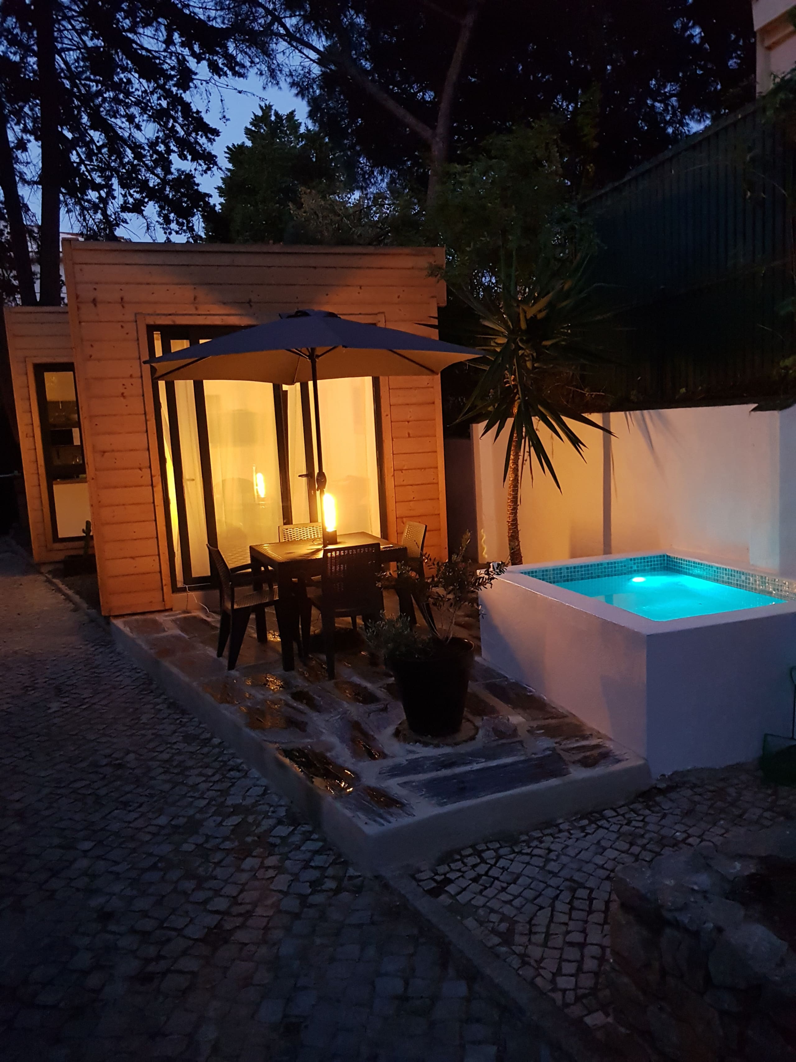 Independent apartment with a relaxing patio 34
