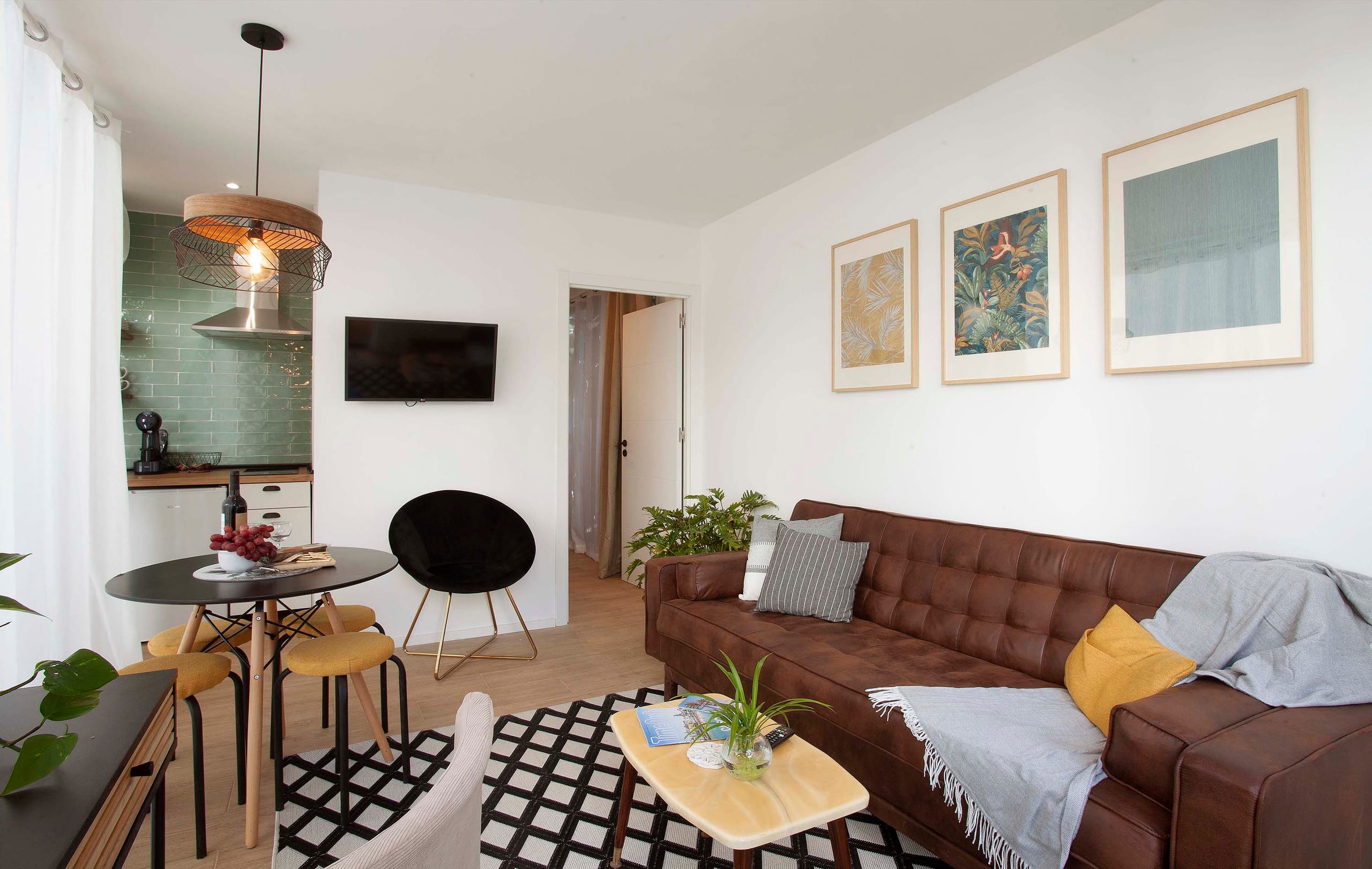 Independent apartment with a relaxing patio 9