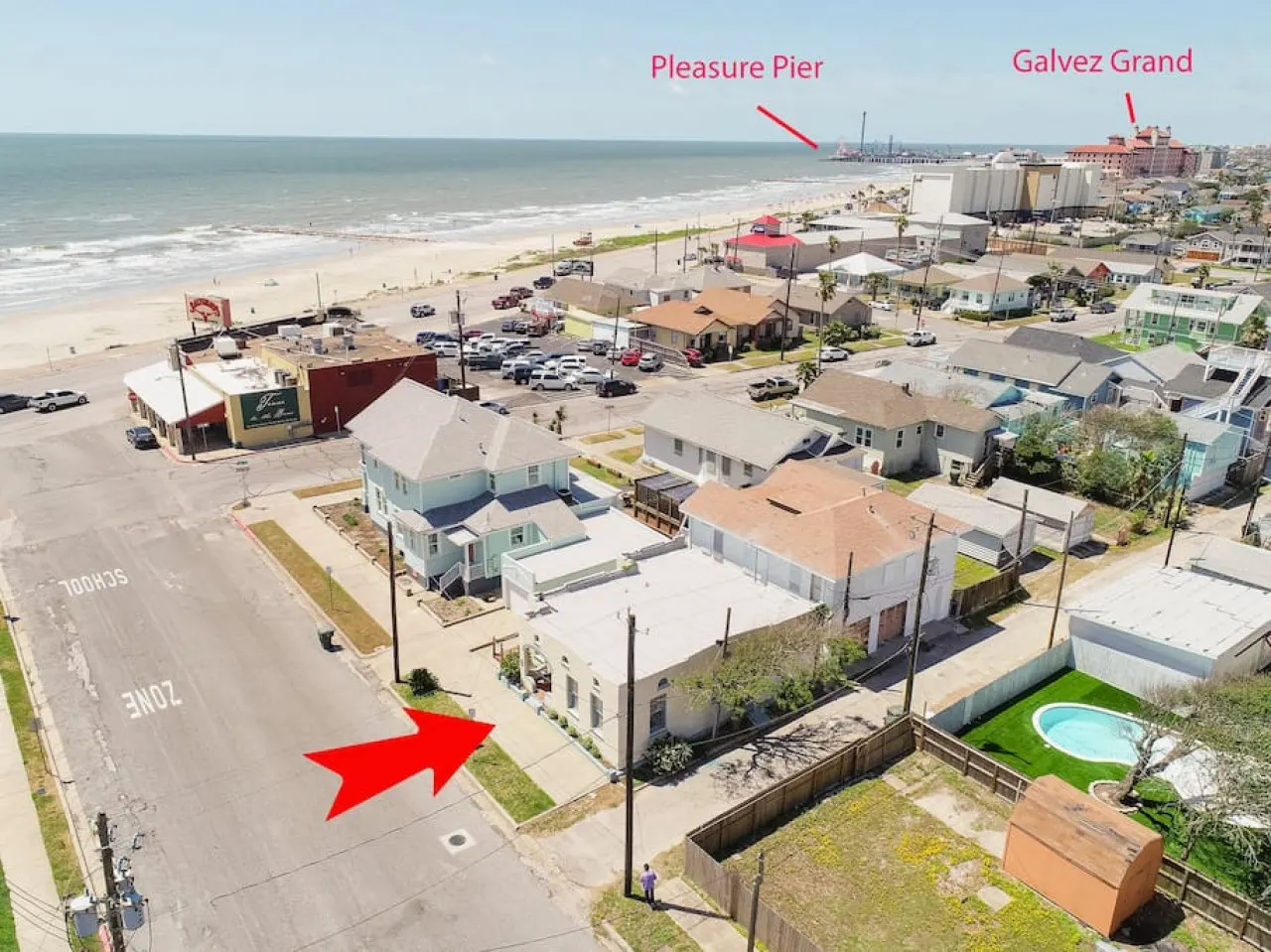 Coastal Blue Cottage is Steps to Beach and Seawall 3