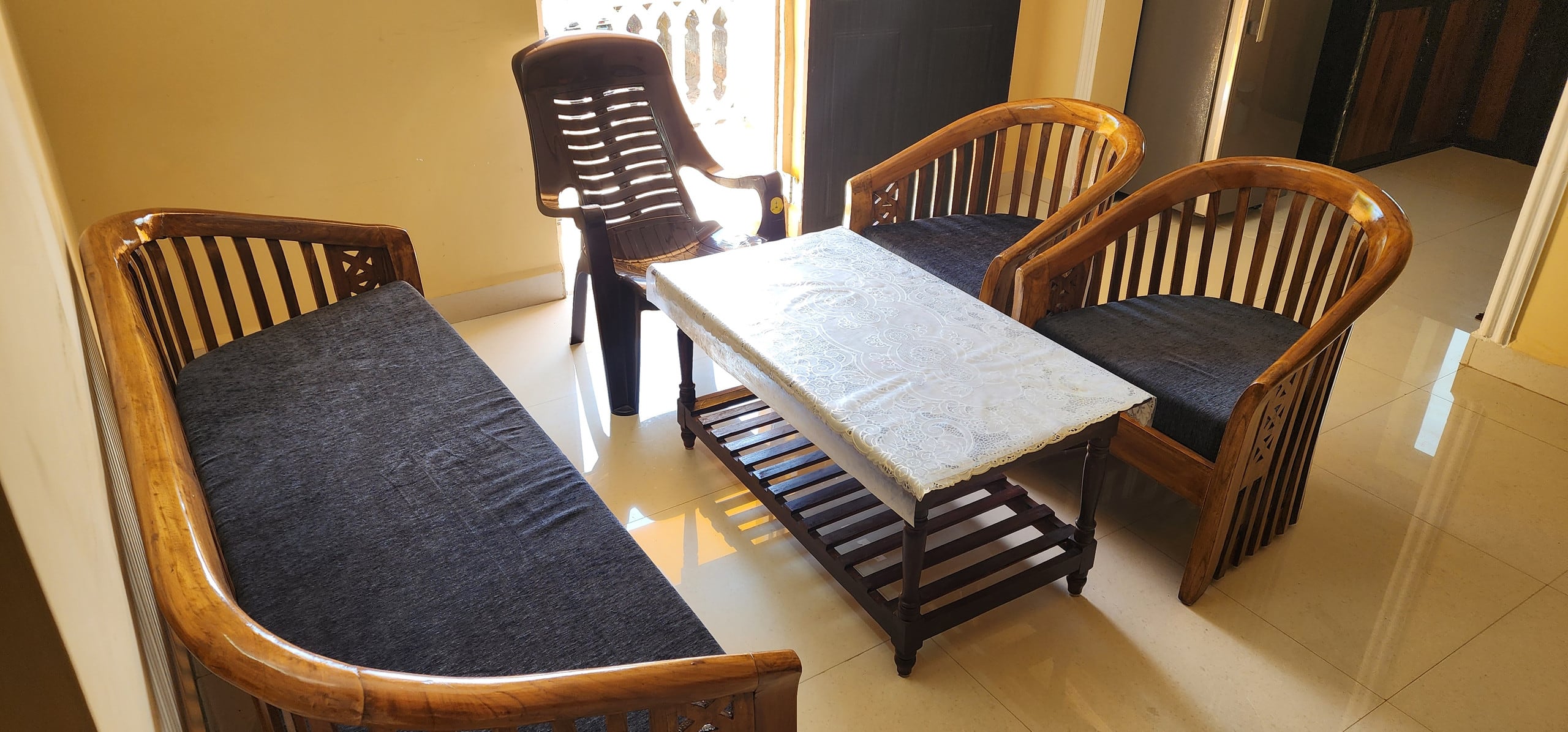 1BHK peaceful studio R2 AC WiFi. 2km Beach 10