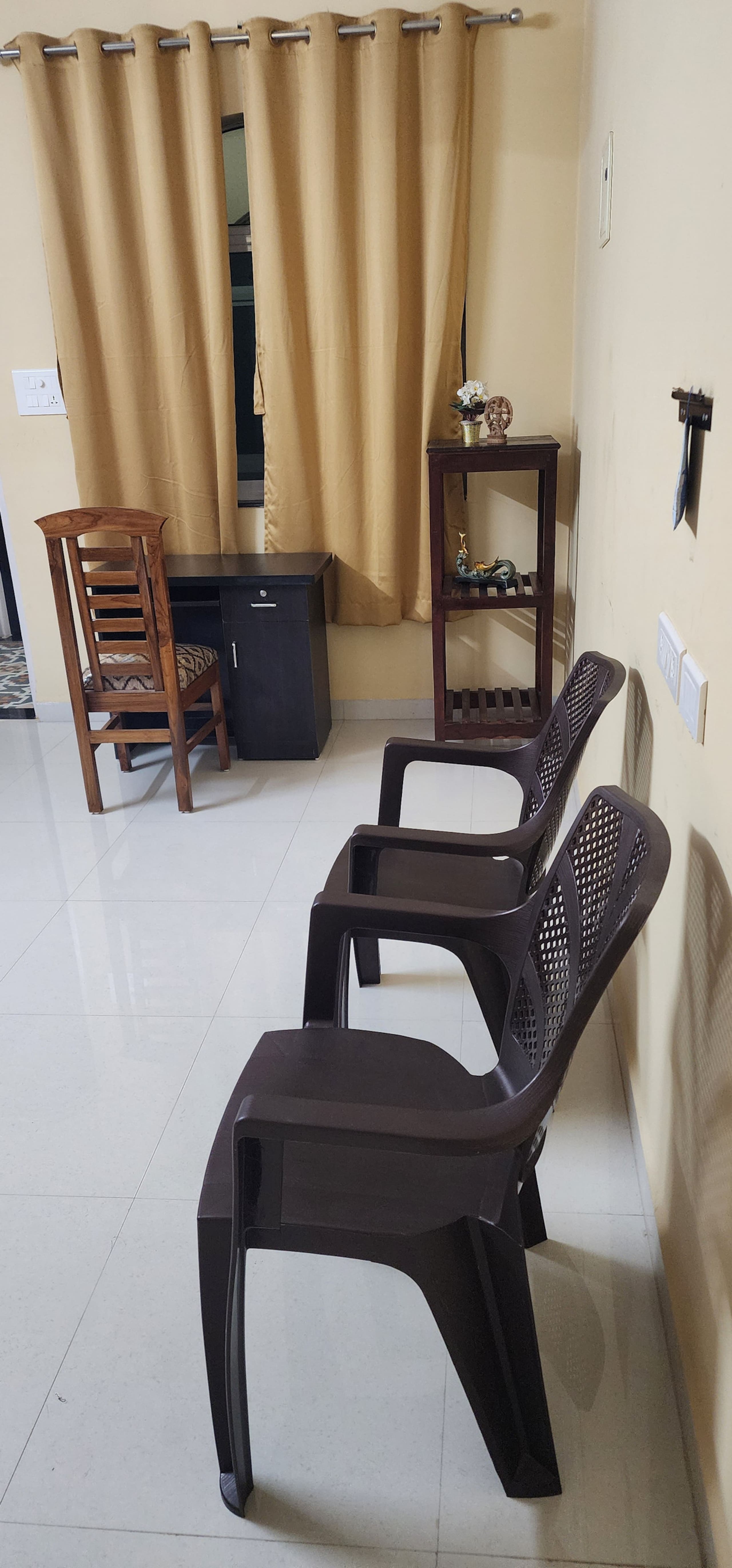 1BHK peaceful studio R2 AC WiFi. 2km Beach 9
