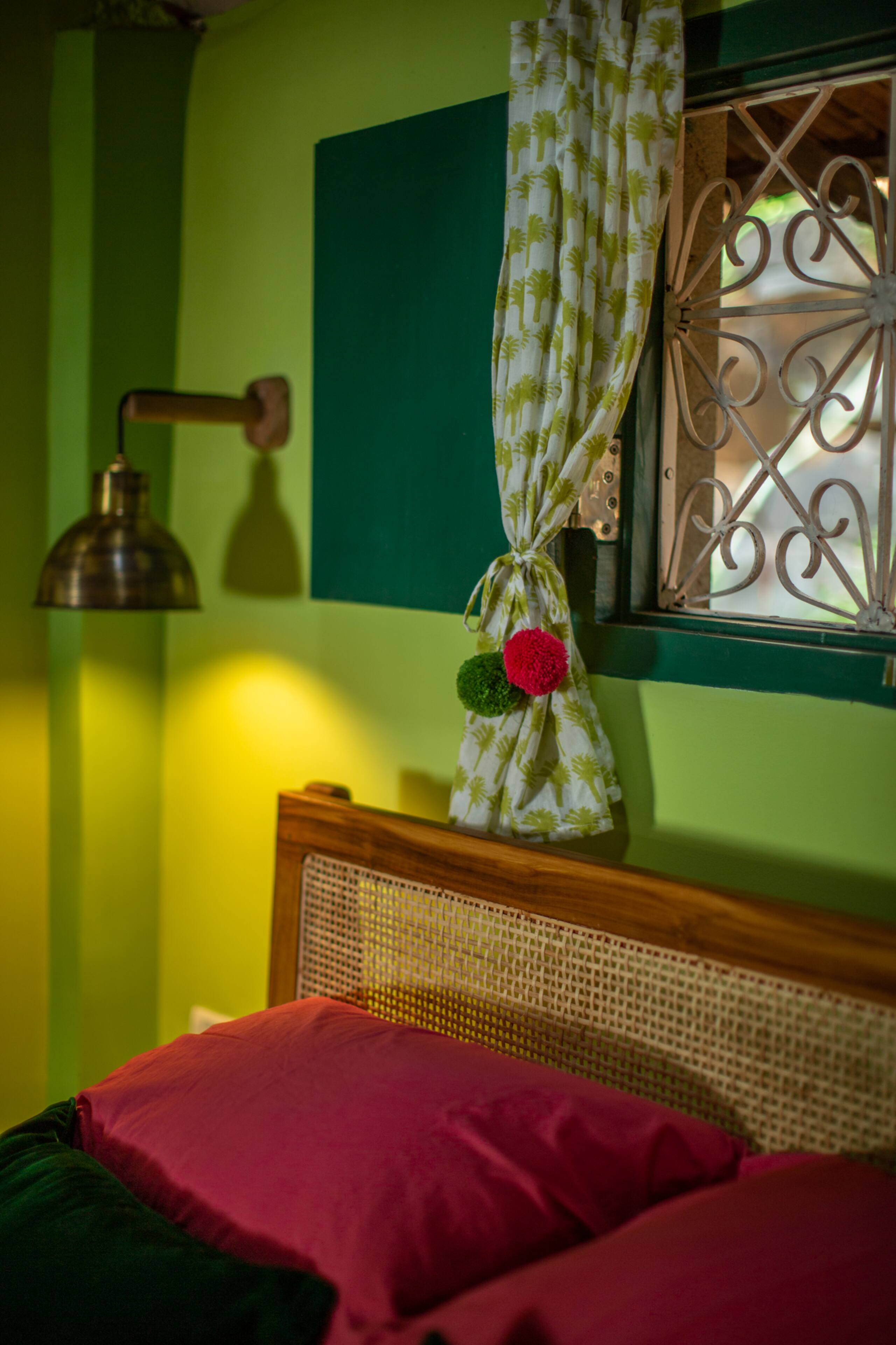 Charming sea-facing room with verandah 6