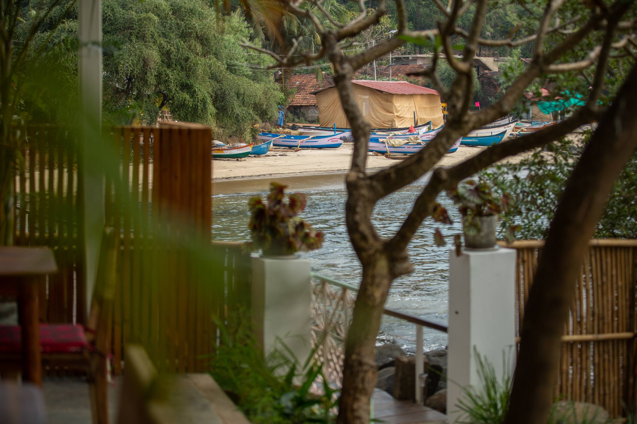 Charming sea-facing room with verandah 11