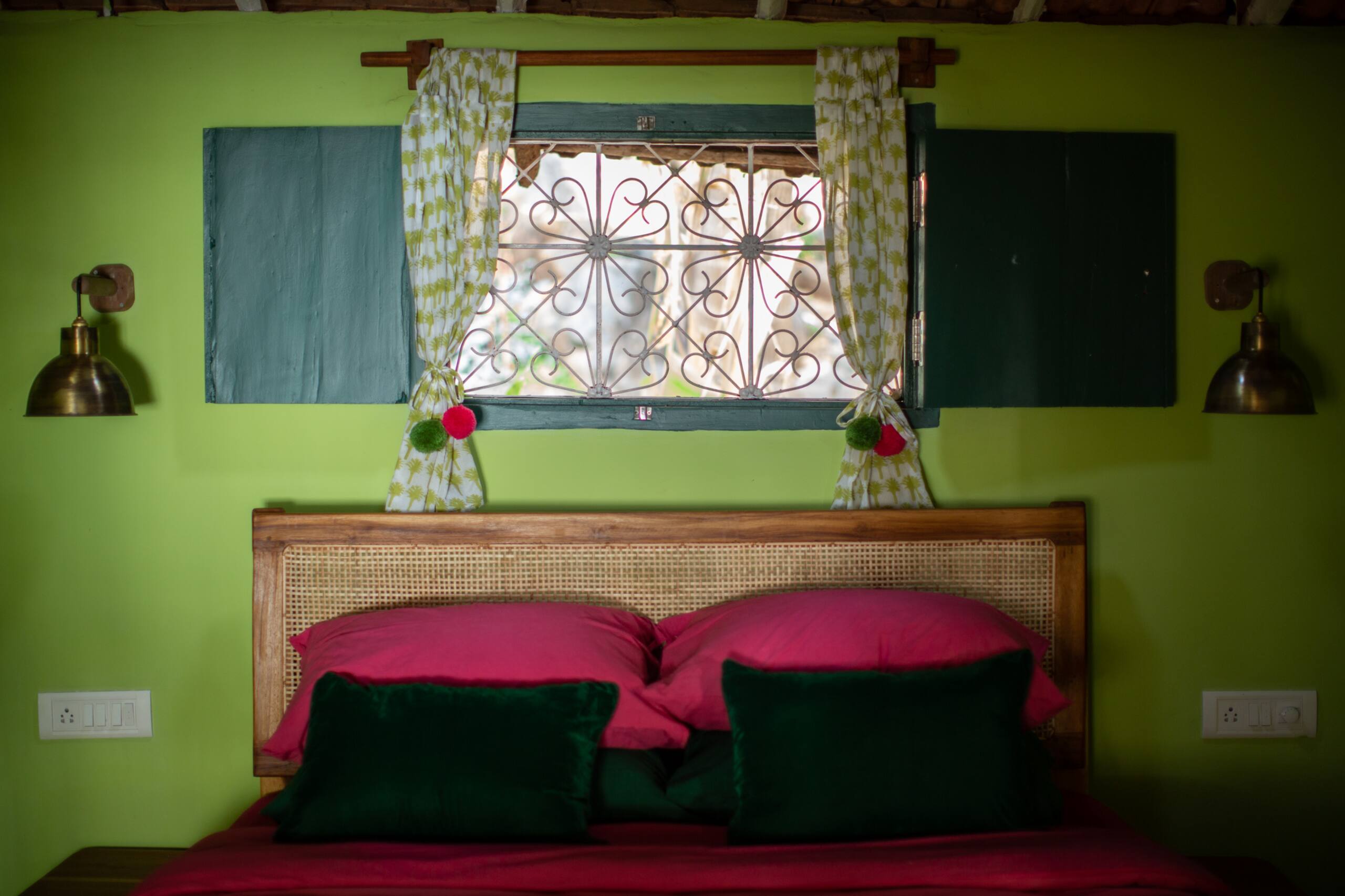 Charming sea-facing room with verandah 7