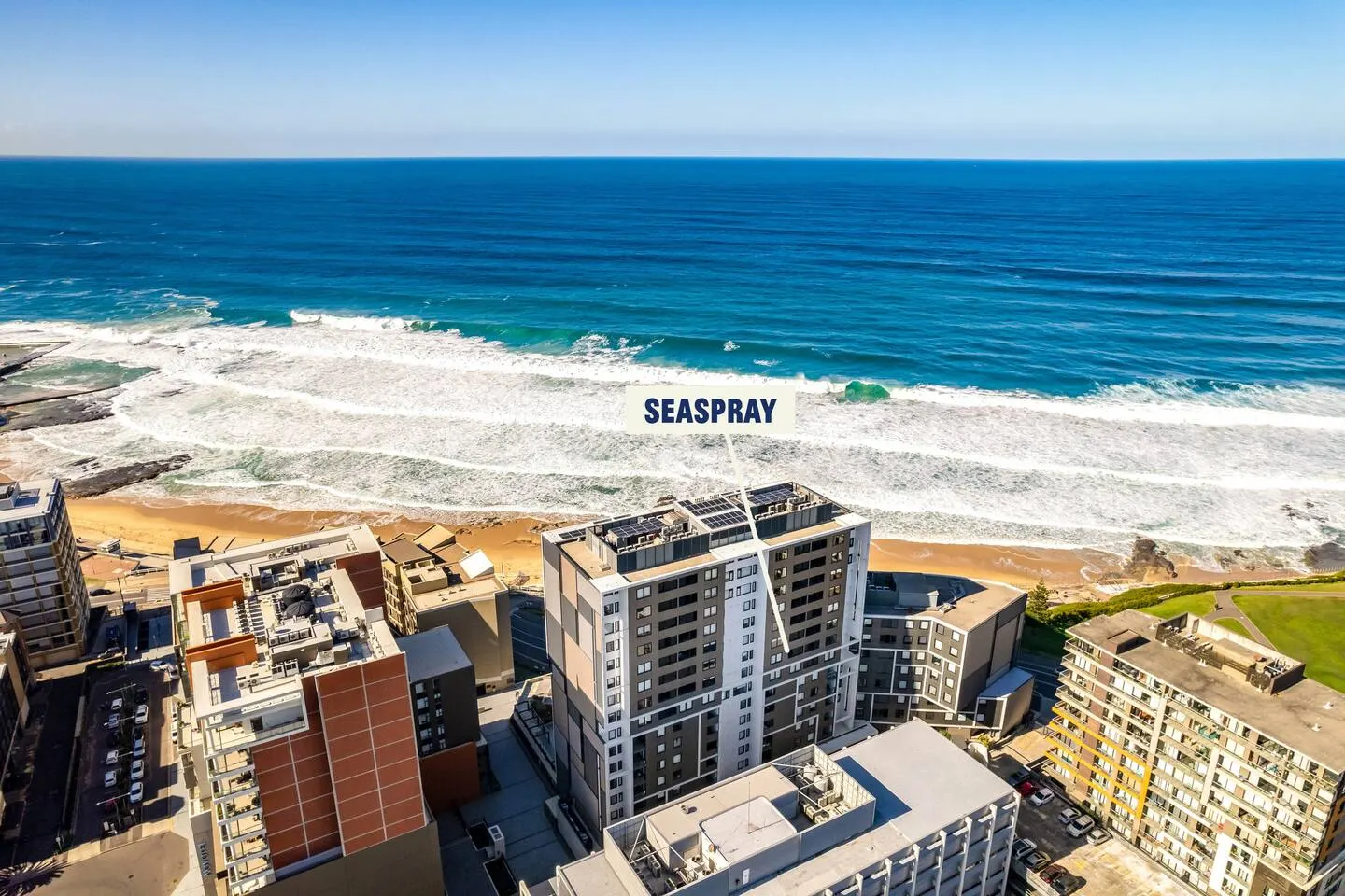 Seaspray - Harbour & City Views - Free Parking 12