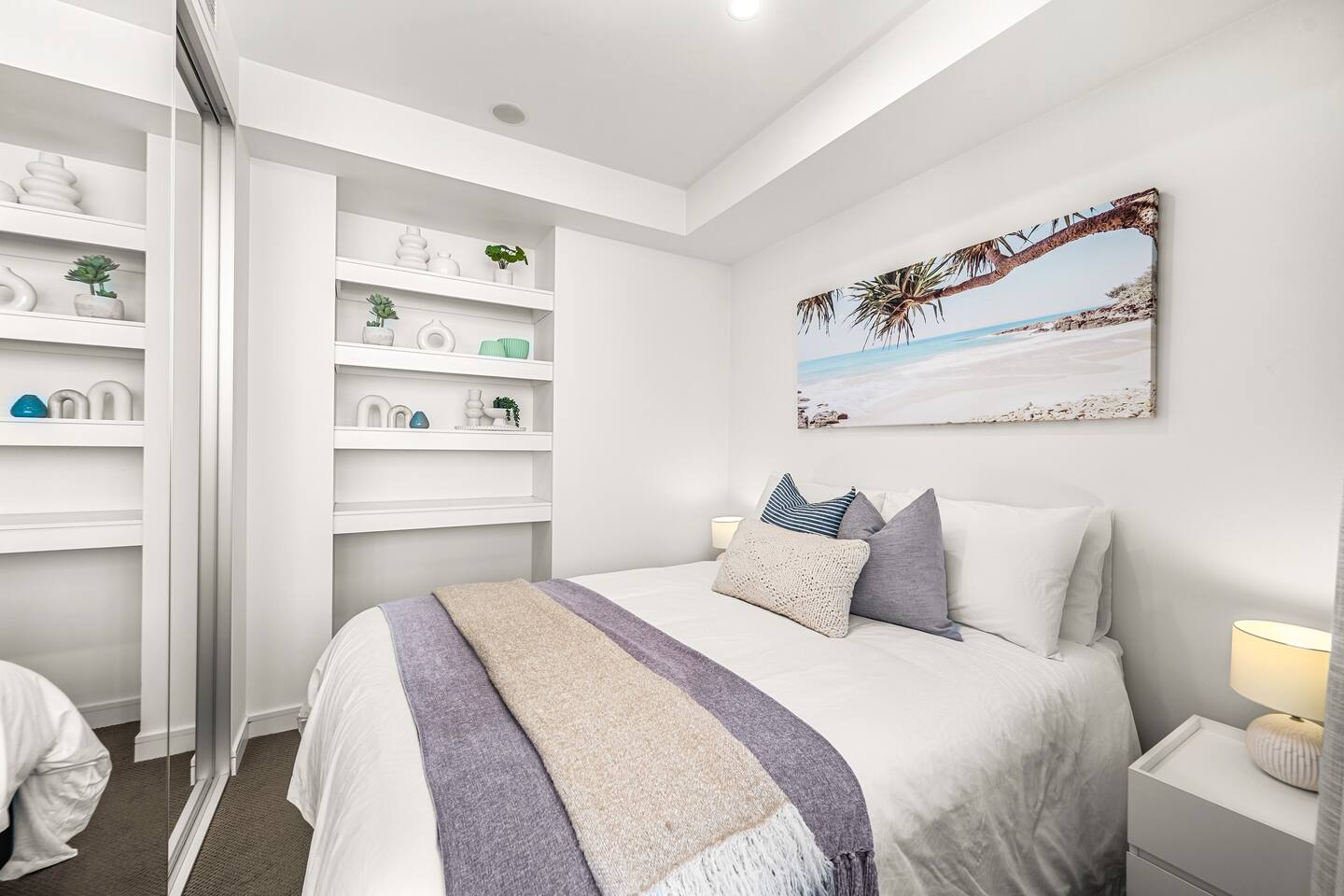 Seaspray - Harbour & City Views - Free Parking 6