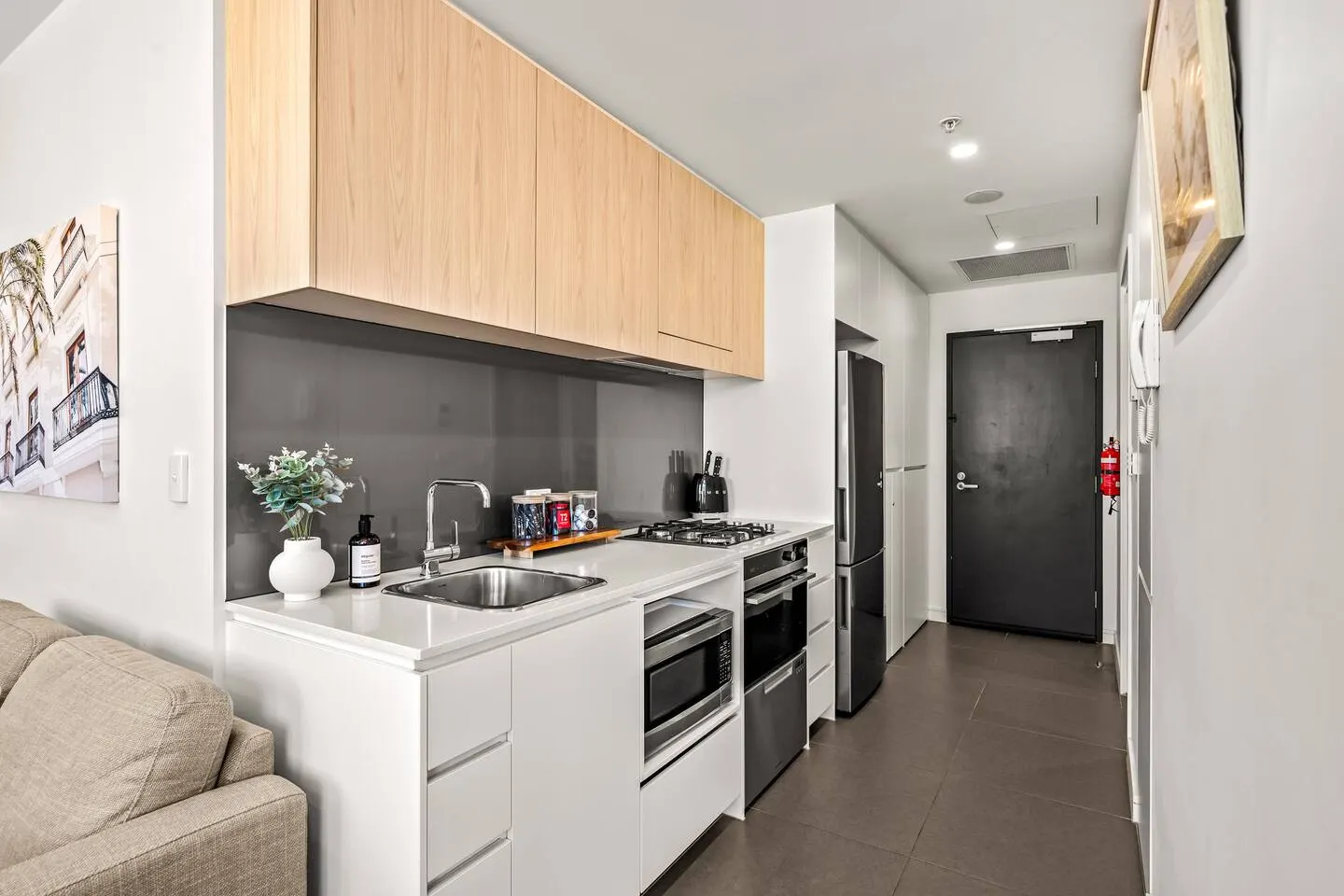 Seaspray - Harbour & City Views - Free Parking 7