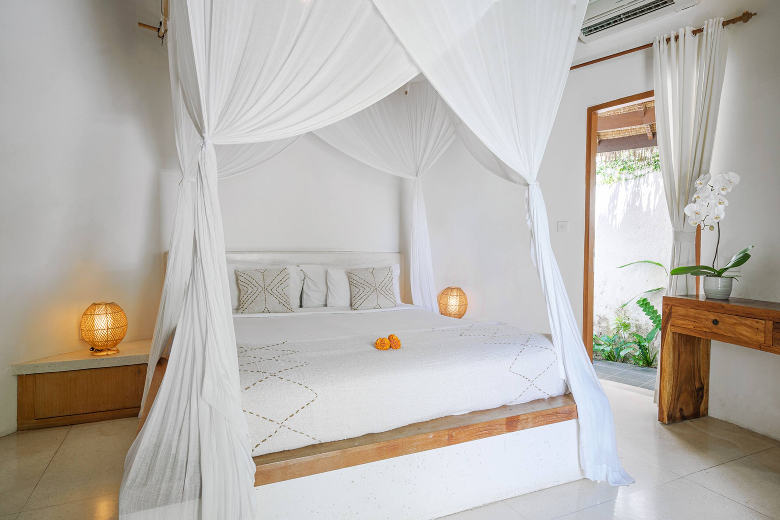 Oasis Bungalows — photo 3