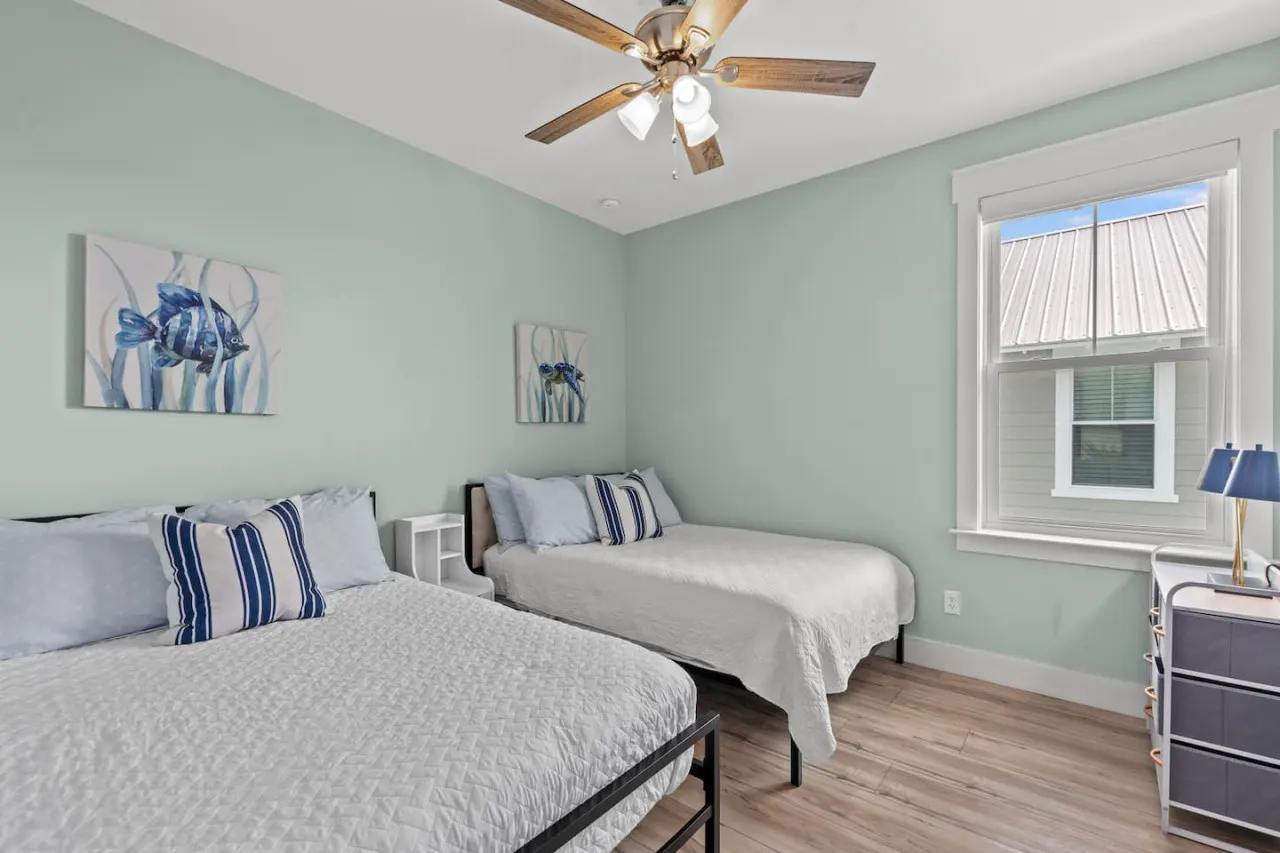 Gulf Breeze Getaway Beach Walk + Backyard Pool 14