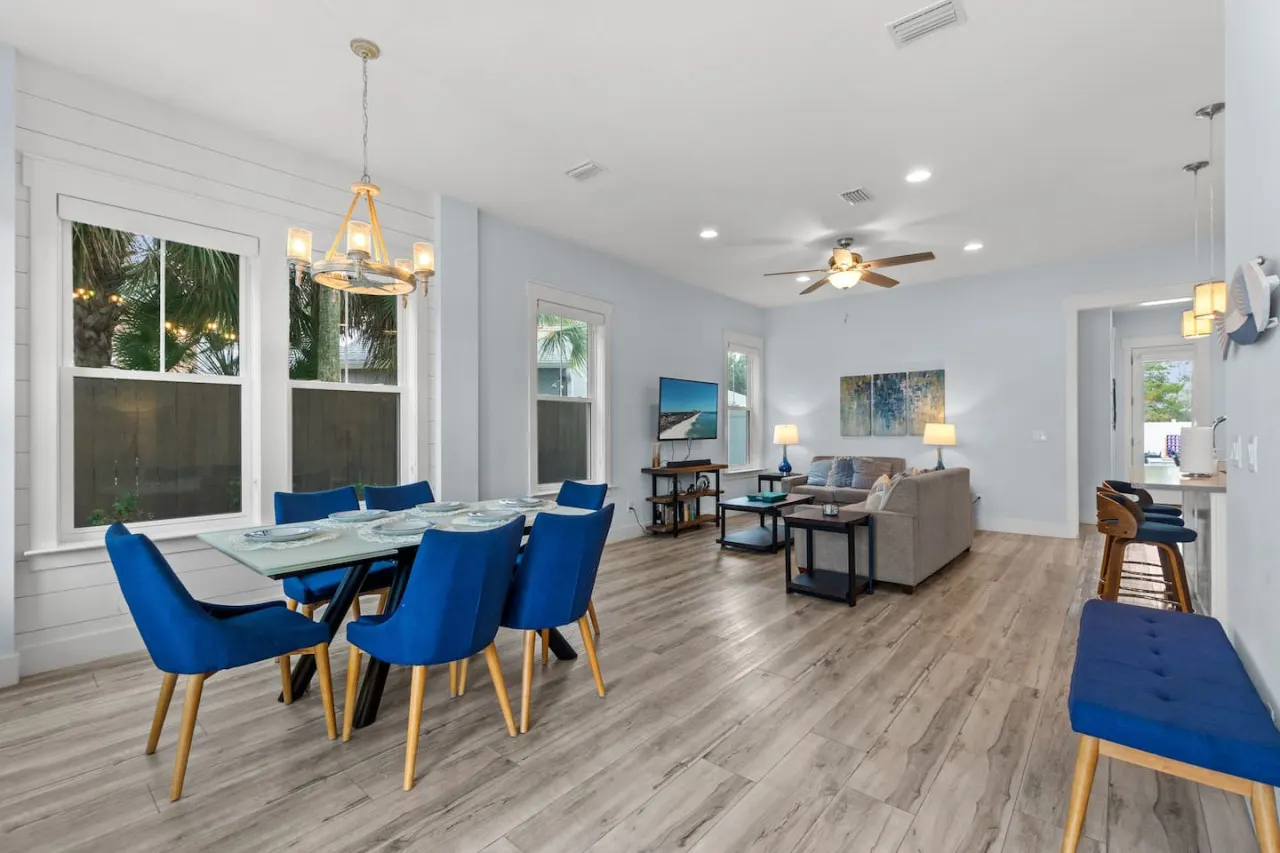 Gulf Breeze Getaway Beach Walk + Backyard Pool 15