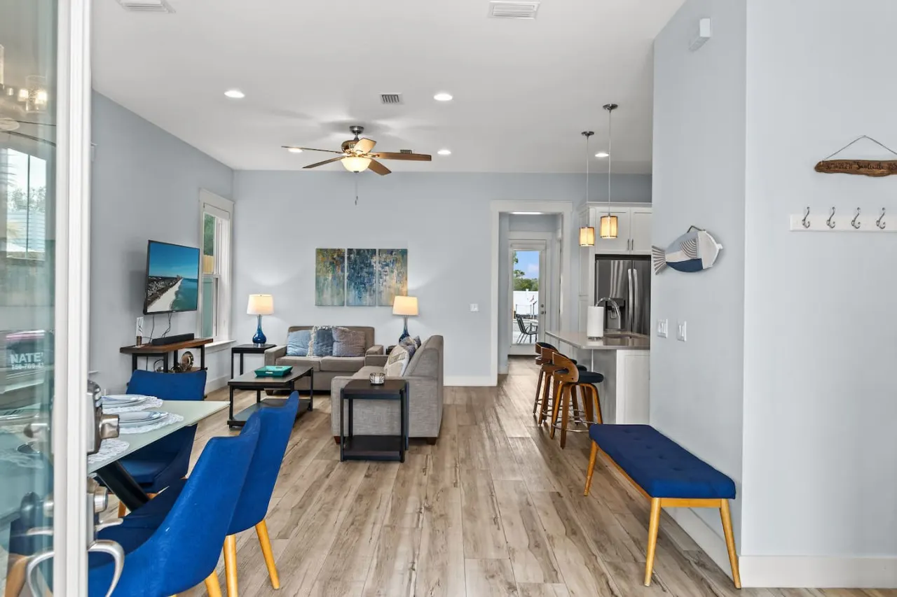 Gulf Breeze Getaway Beach Walk + Backyard Pool 18