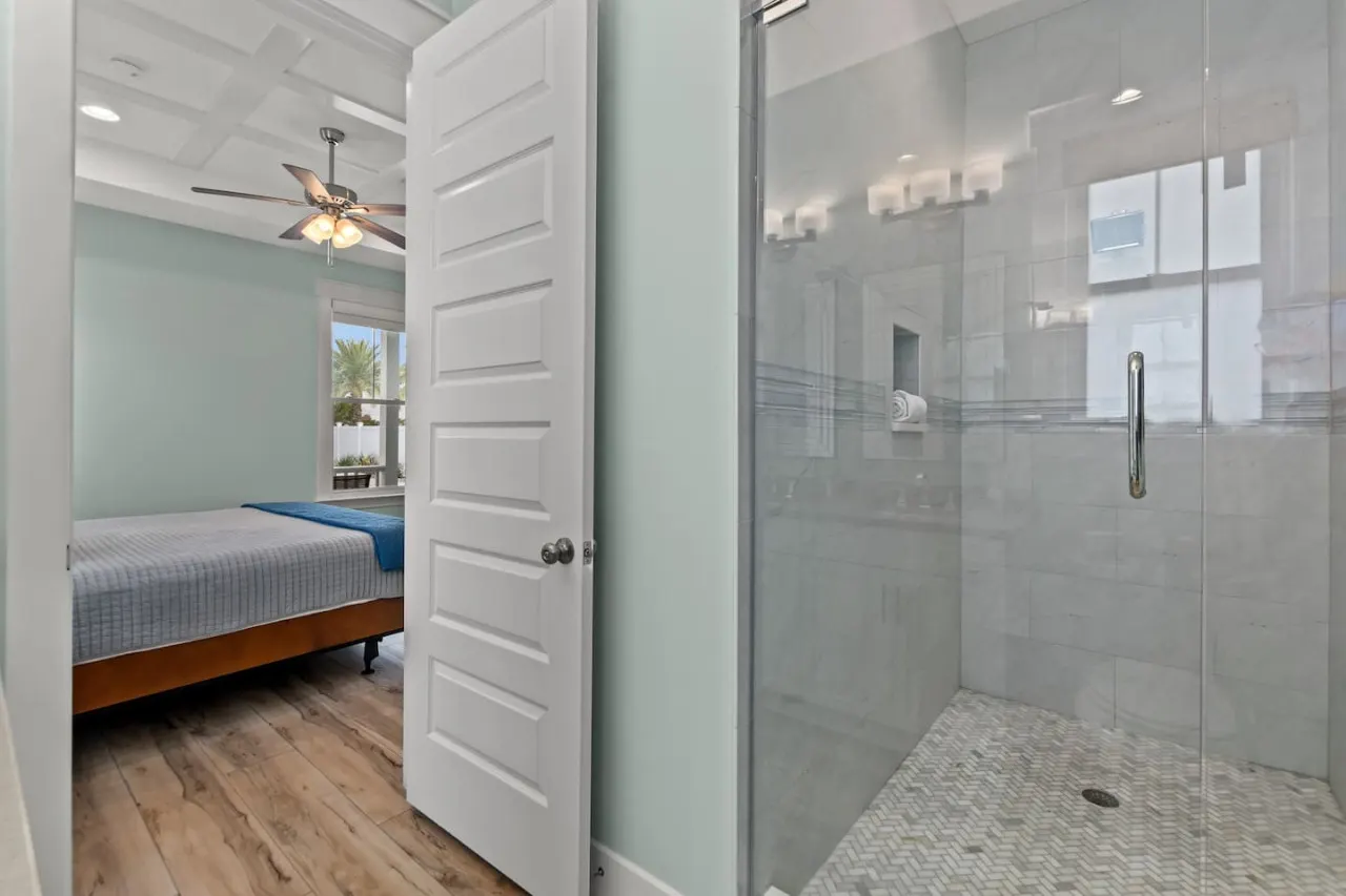 Gulf Breeze Getaway Beach Walk + Backyard Pool 19