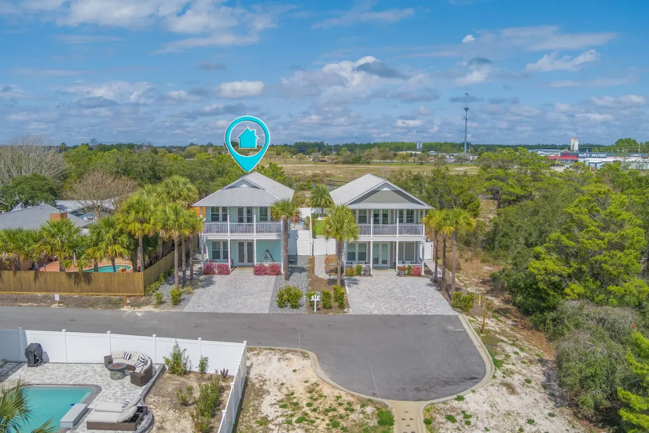 Gulf Breeze Getaway Beach Walk + Backyard Pool 6