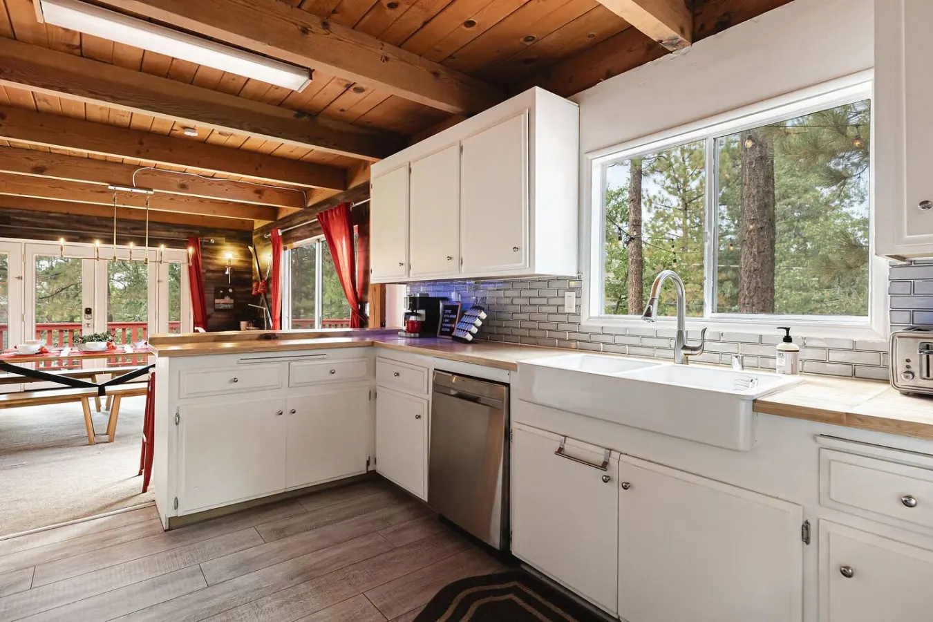 Rumpus Cabin Near Slopes w/ Game room & Hot Tub 6