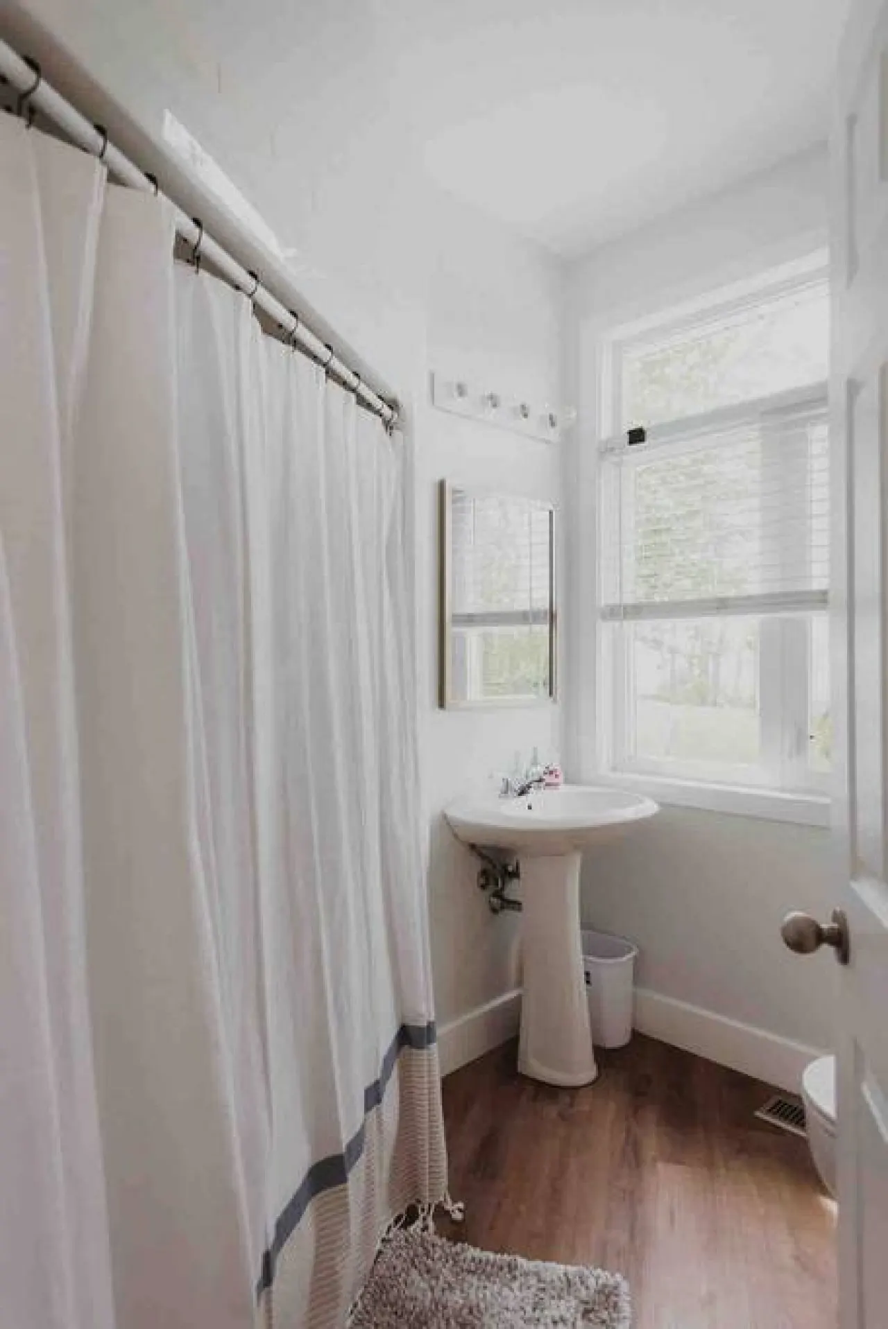 Lake Huron Cottage with Hot Tub 9