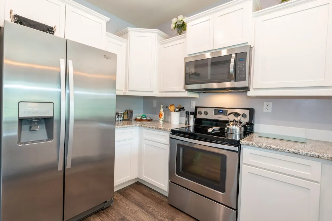 Beautiful Downtown/River VIEWS! Walk Everywhere! 12