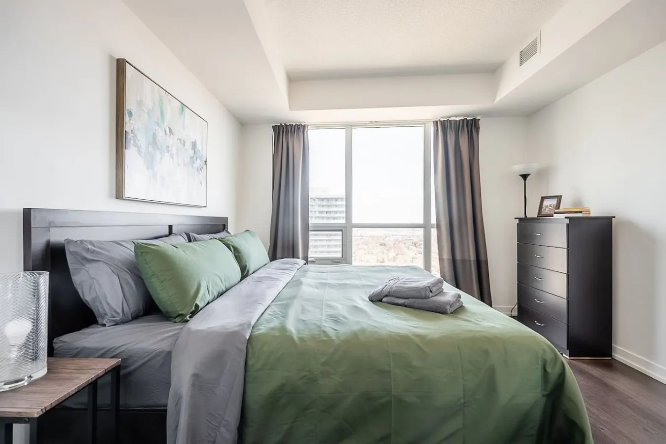Modern 2BR/2BA Breathtaking Views Parking Spot 15
