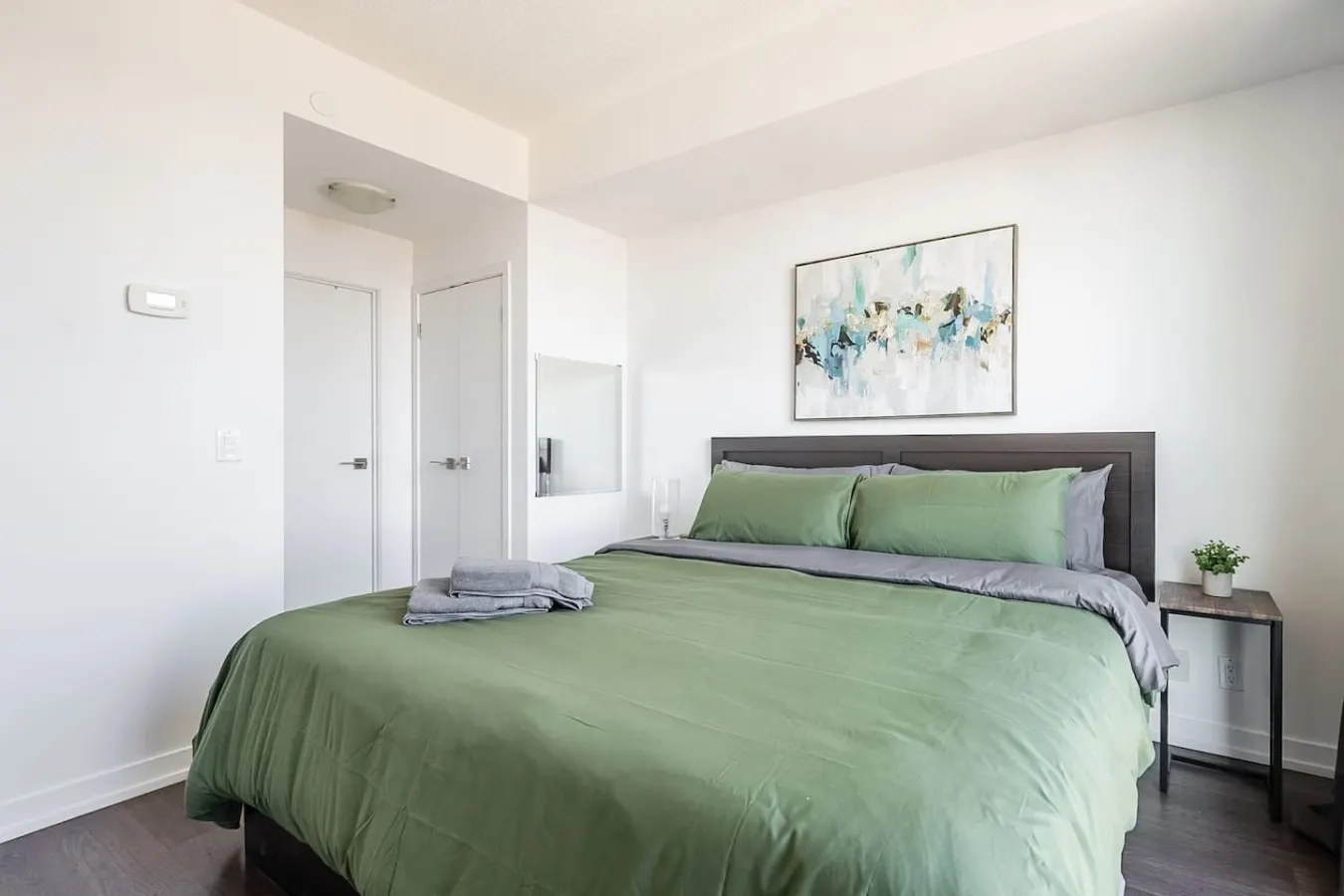 Modern 2BR/2BA Breathtaking Views Parking Spot 16