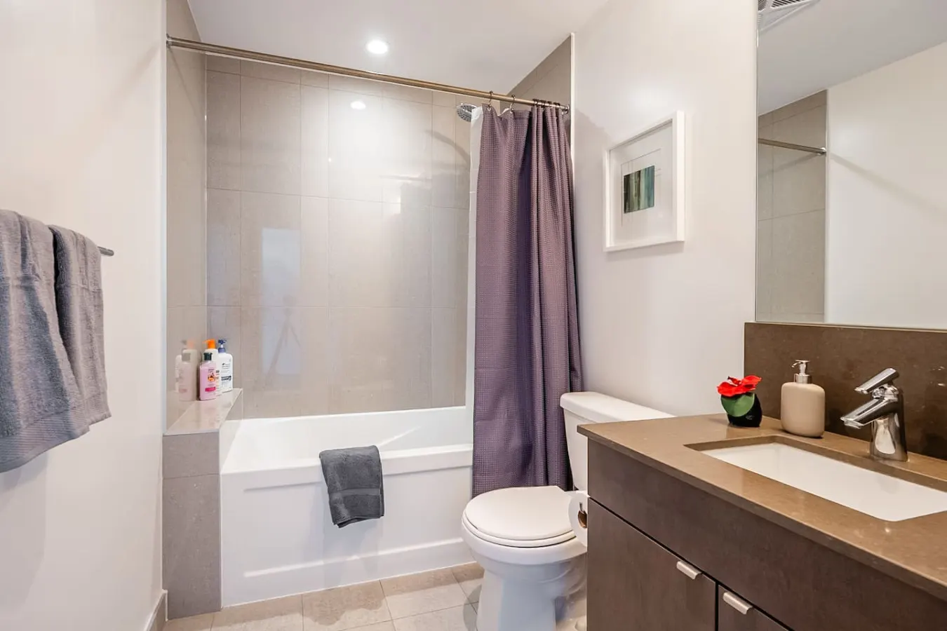 Modern 2BR/2BA Breathtaking Views Parking Spot 19
