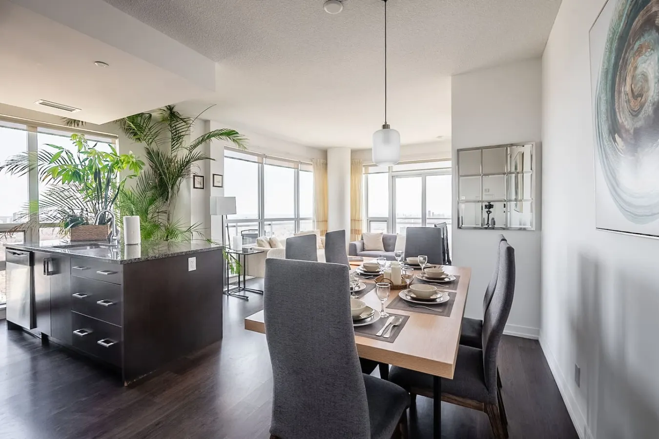 Modern 2BR/2BA Breathtaking Views Parking Spot 6