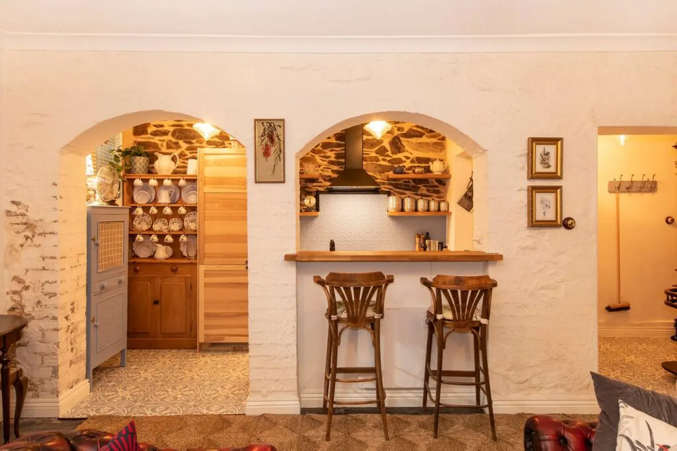 The Burrow on Botanic—Timeless Elegance in the CBD — photo 2