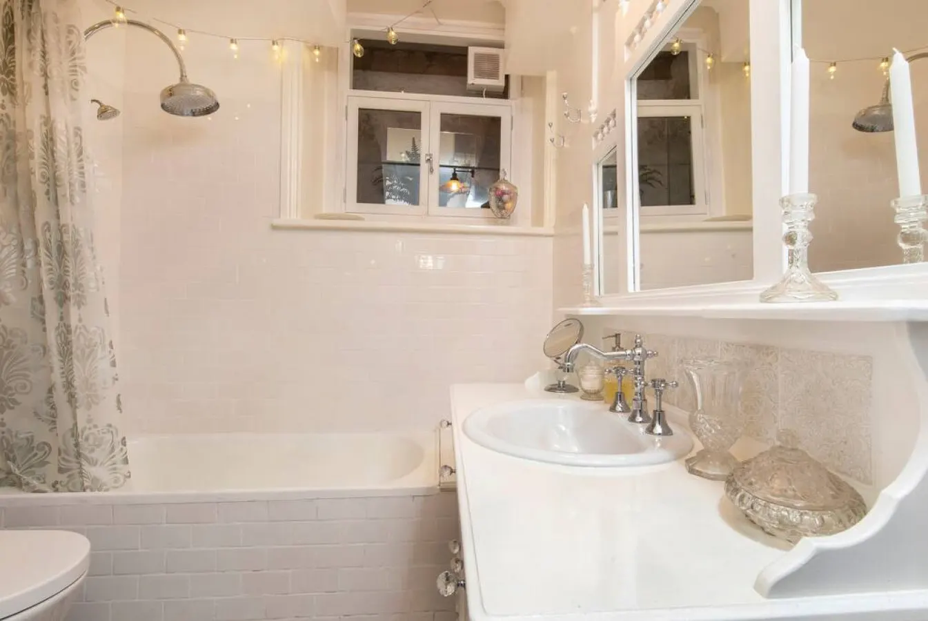 The Burrow on Botanic—Timeless Elegance in the CBD 15