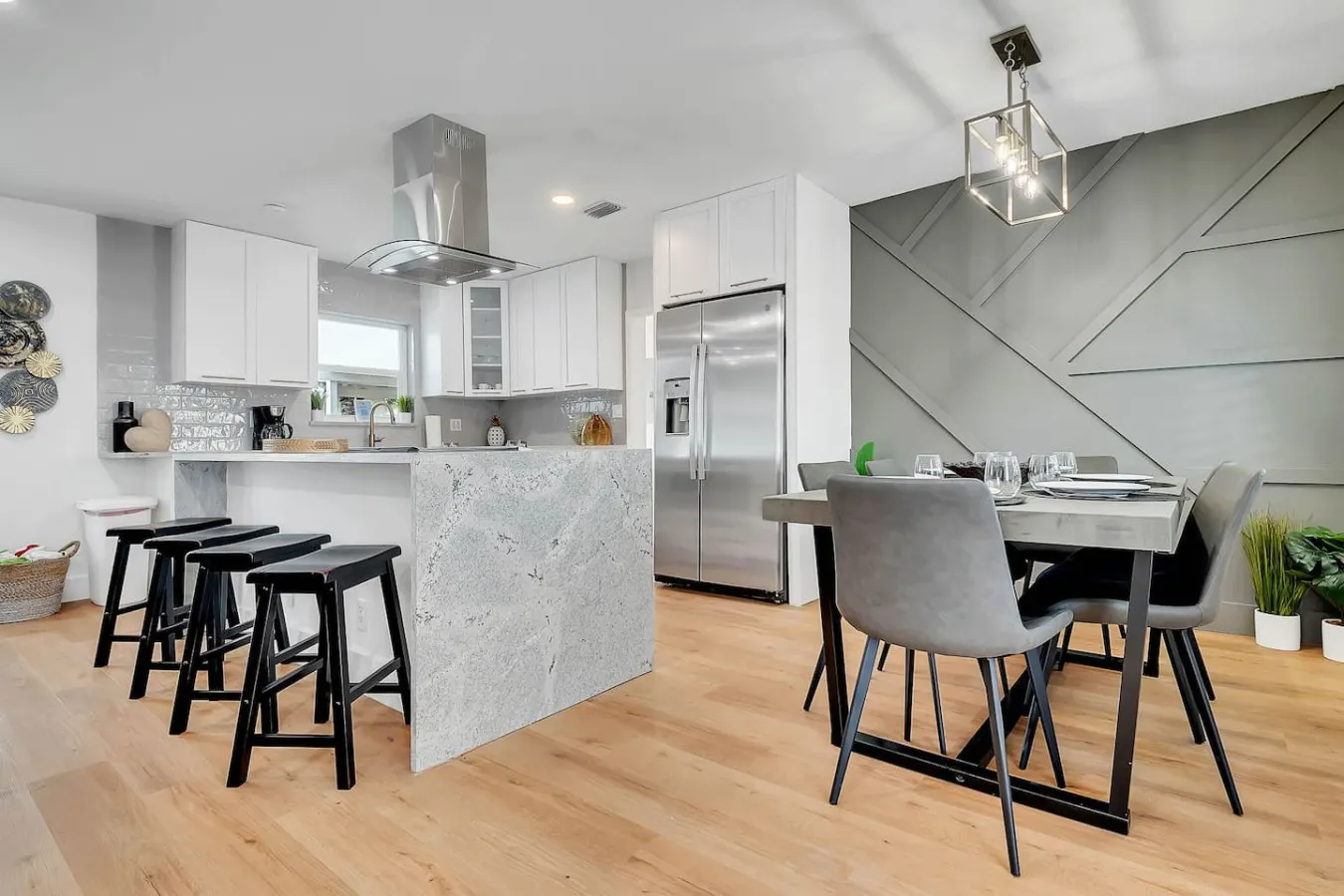 Family-Friendly Pool & BBQ 3BR/2BA Home — photo 4