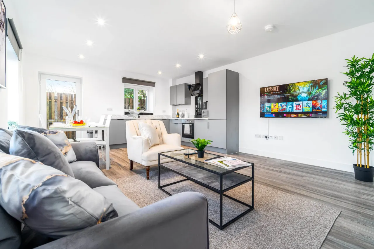 The Marsons Collection - Two Bedroom Apartment - Balcony - Parking - Smethwick