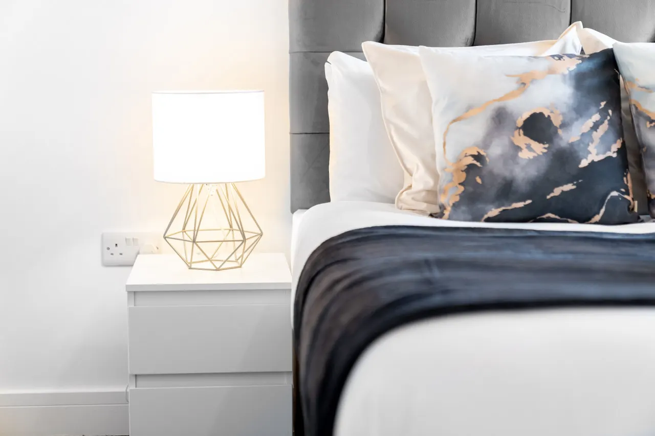 The Marsons Collection - Two Bedroom Apartment - Balcony - Parking - Smethwick 10