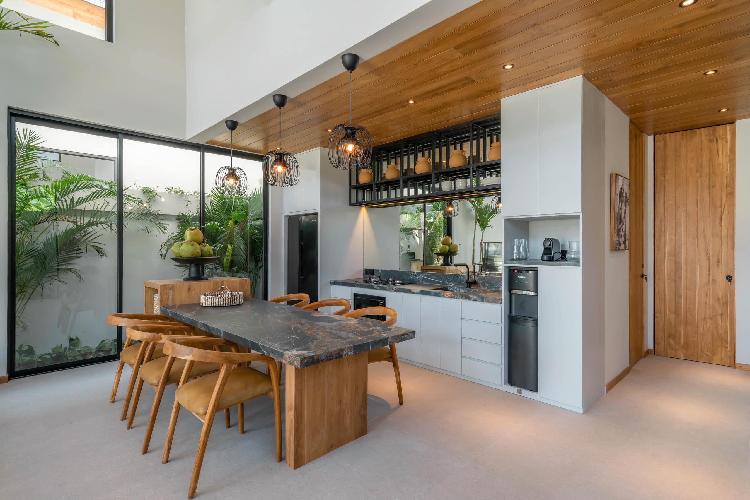 Luxe & Stylish 3BR Villa Just Steps from the Beach 20