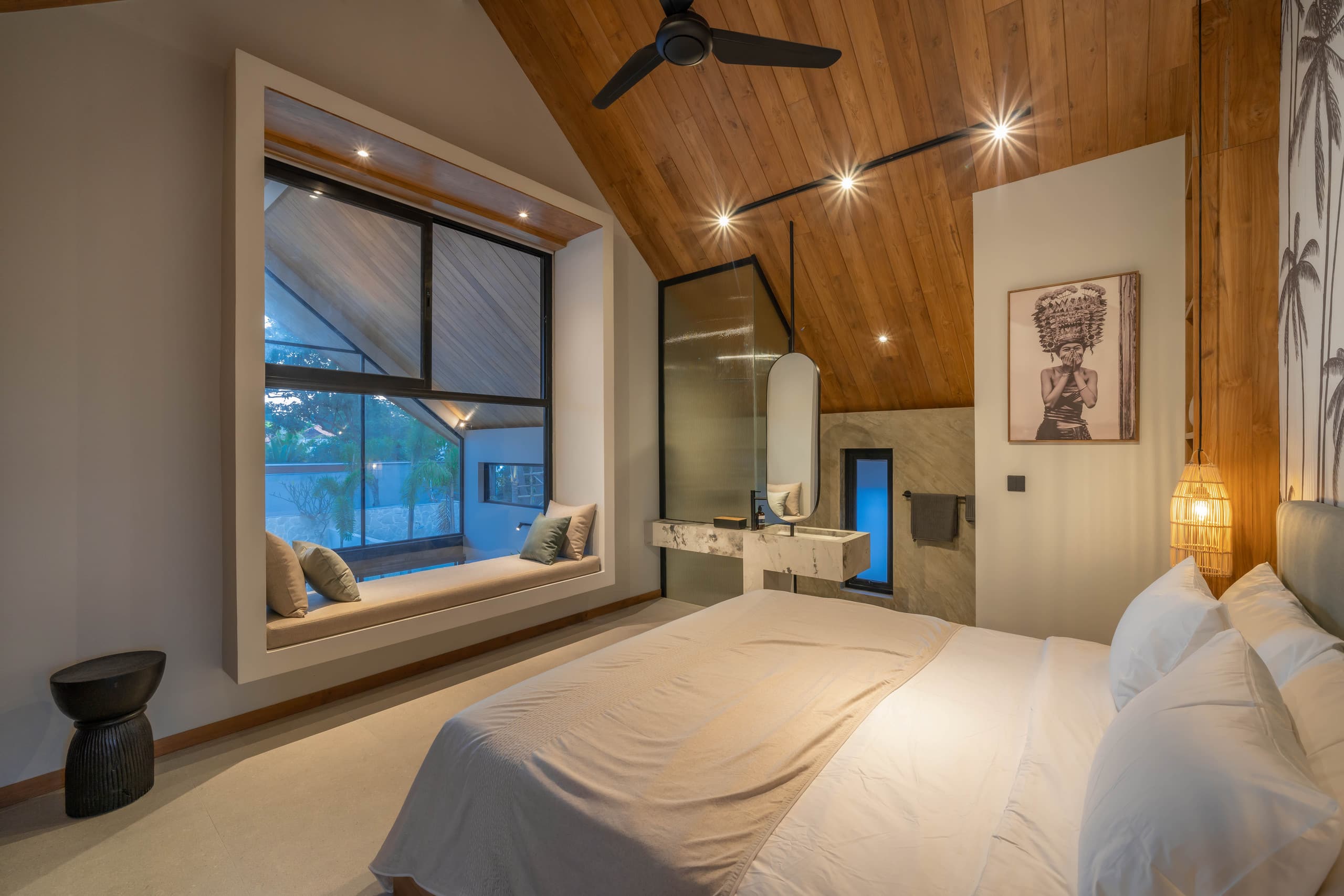 Luxe & Stylish 3BR Villa Just Steps from the Beach 39