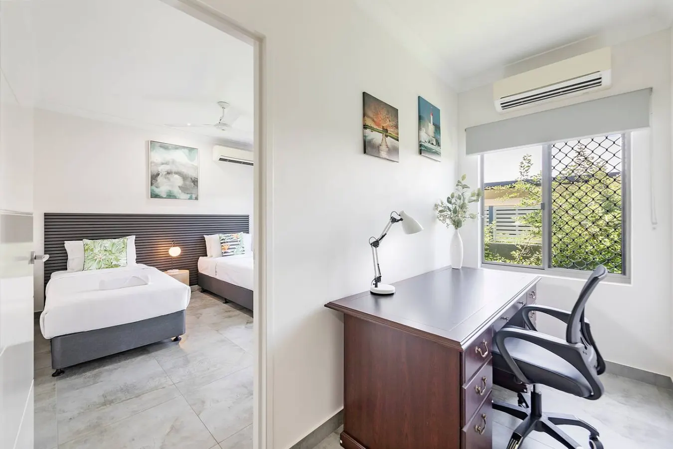 Zenhouse Harmony: Modern Home ~ Near CDU/Hospital — photo 2