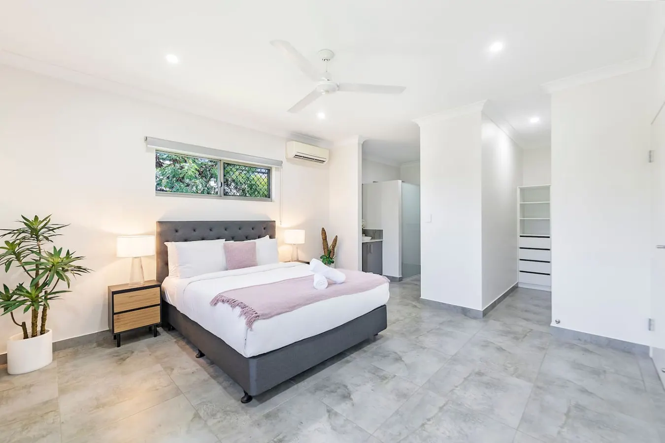 Zenhouse Harmony: Modern Home ~ Near CDU/Hospital — photo 4