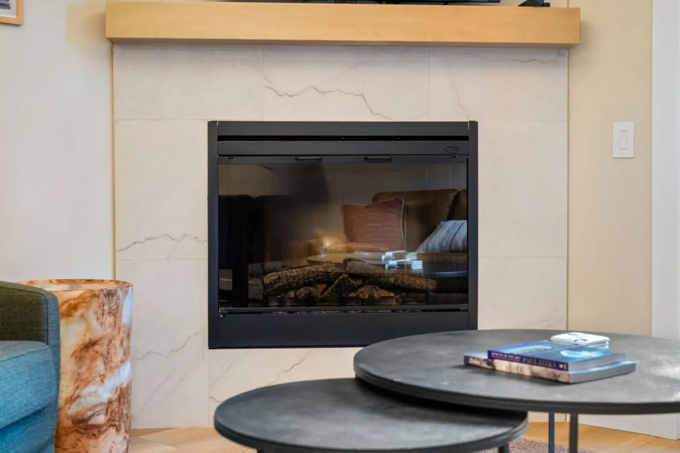Near Banff: Fireplace, Pool & Hot Tub Access 14