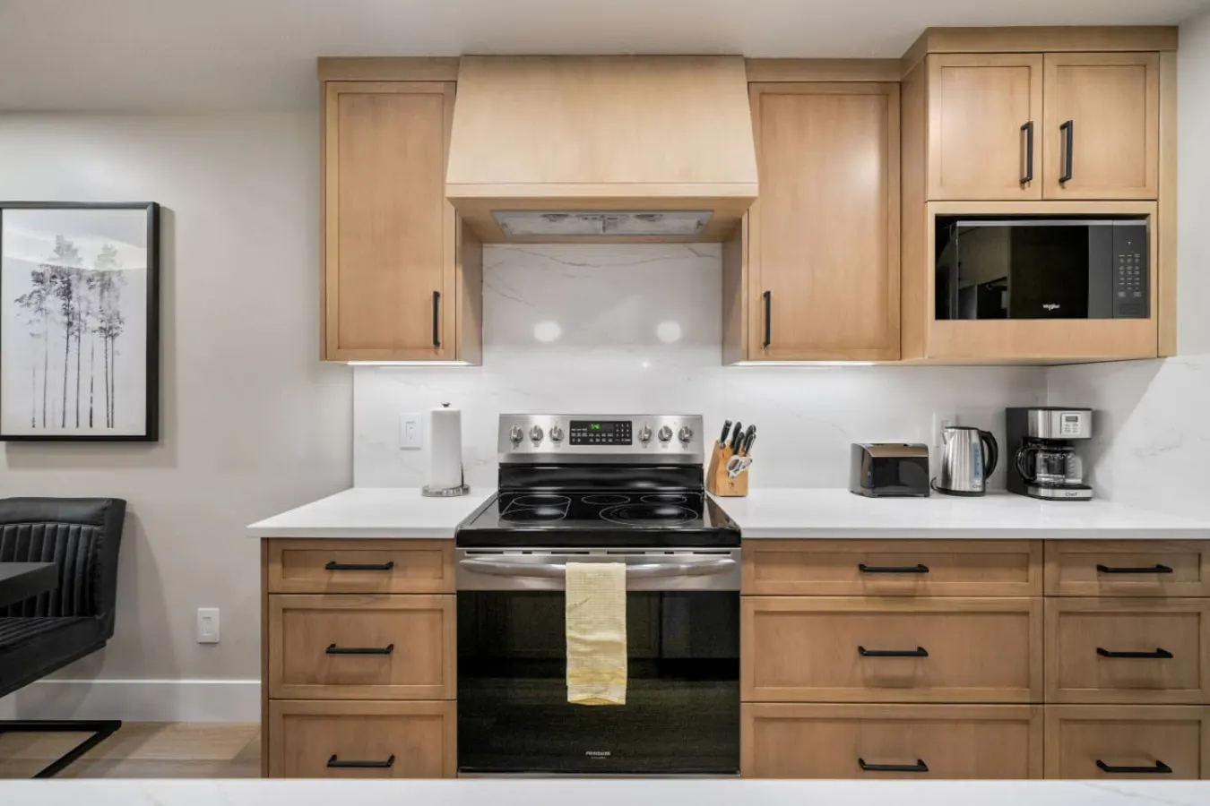 Near Banff: Fireplace, Pool & Hot Tub Access 18