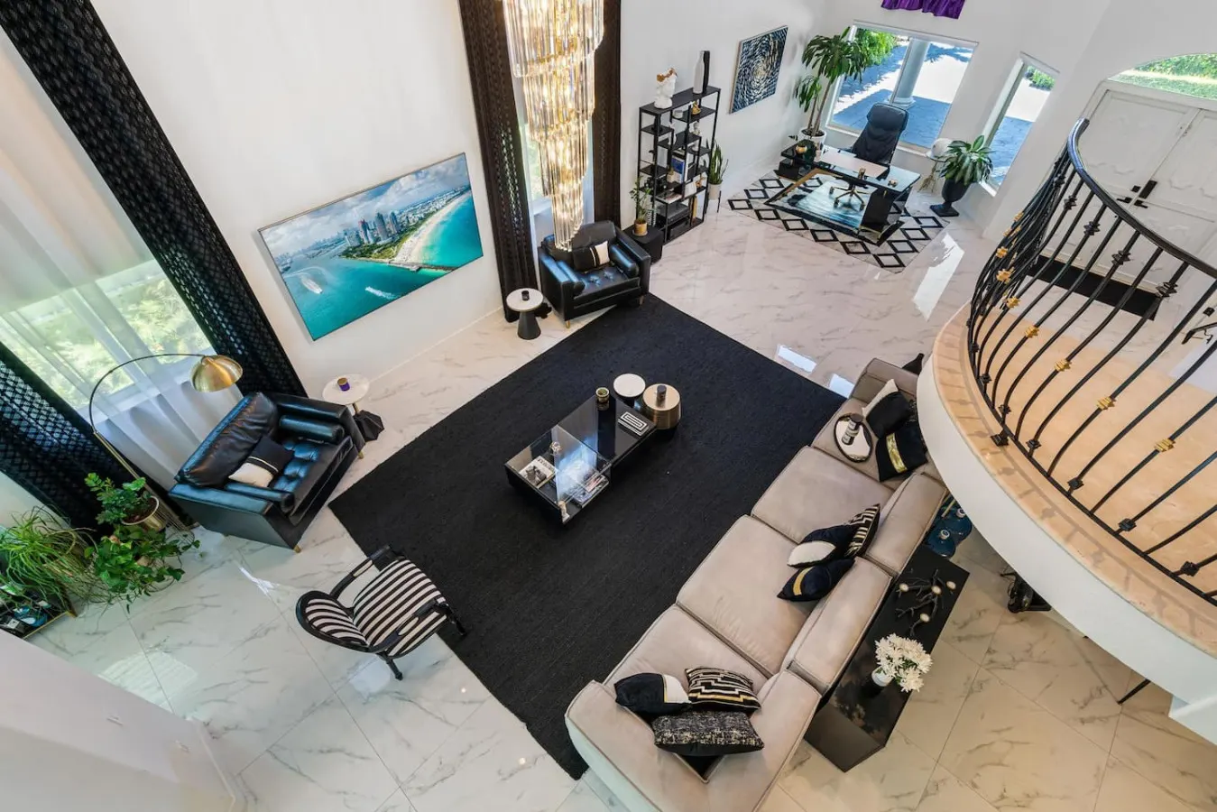 12 Adonis 2: 5BR 4BA 20PPL — photo 3