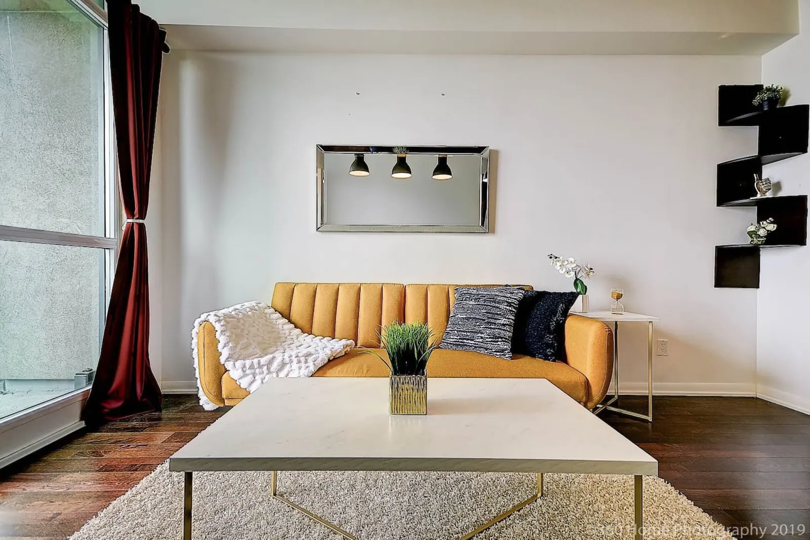 Luxurious 1BR in ❤️ of downtown with Balcony