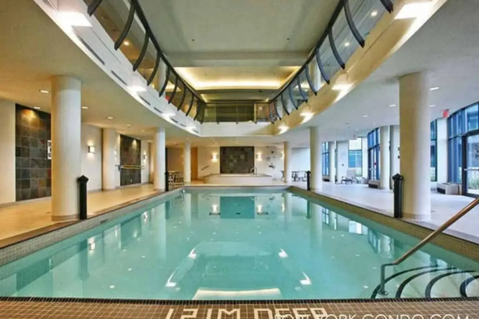 Luxurious 1BR in of downtown with Balcony 18