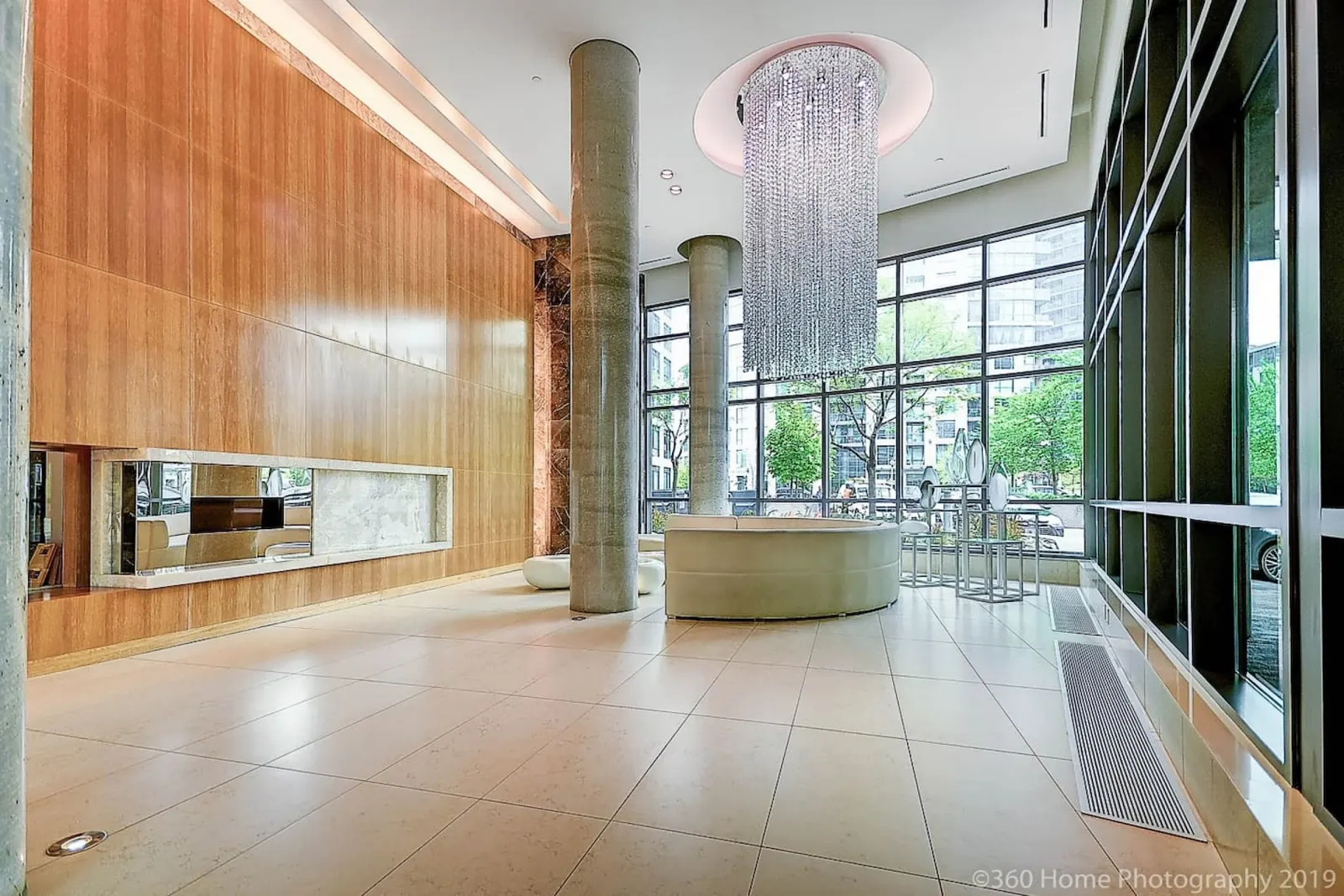 Luxurious 1BR in of downtown with Balcony 20