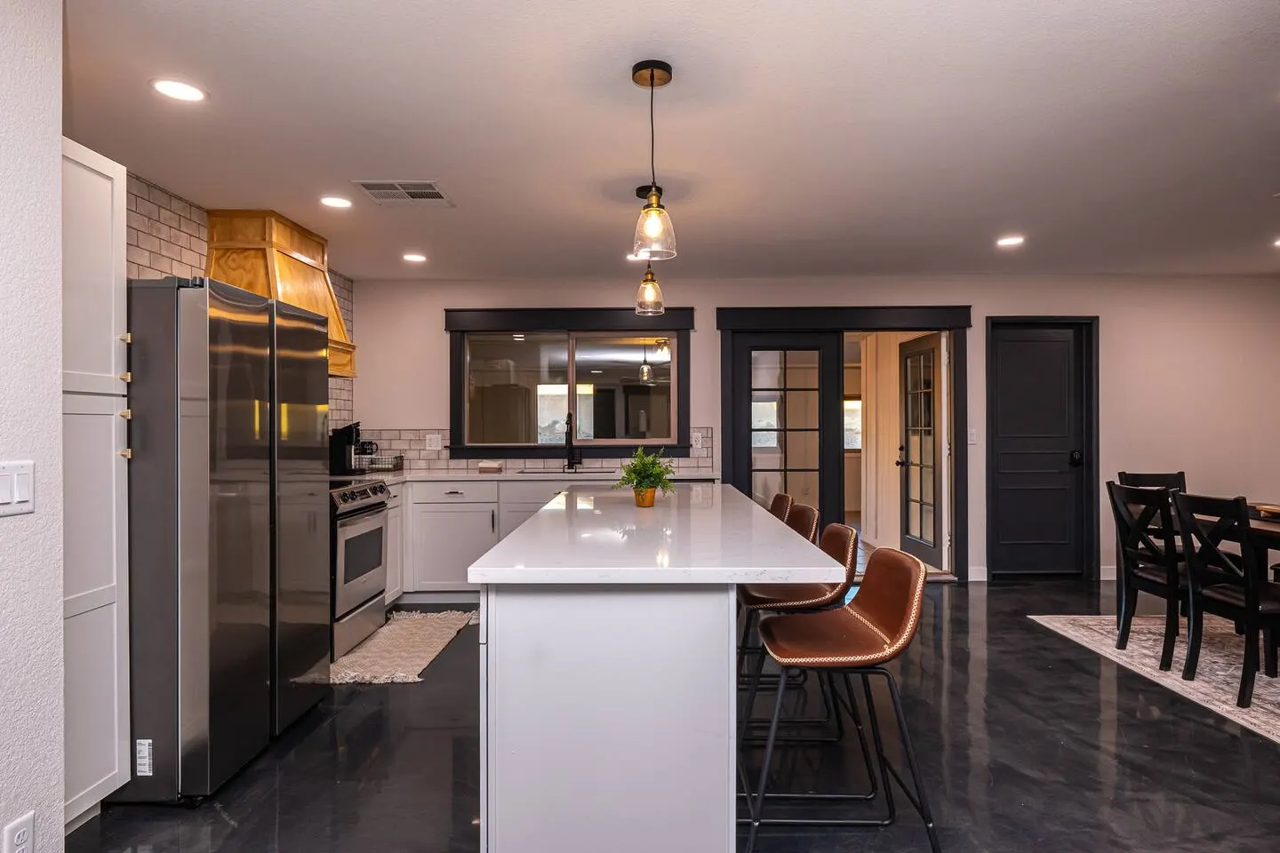 Modern Comfort 3BD 2BA Game room Sleeps 12 9