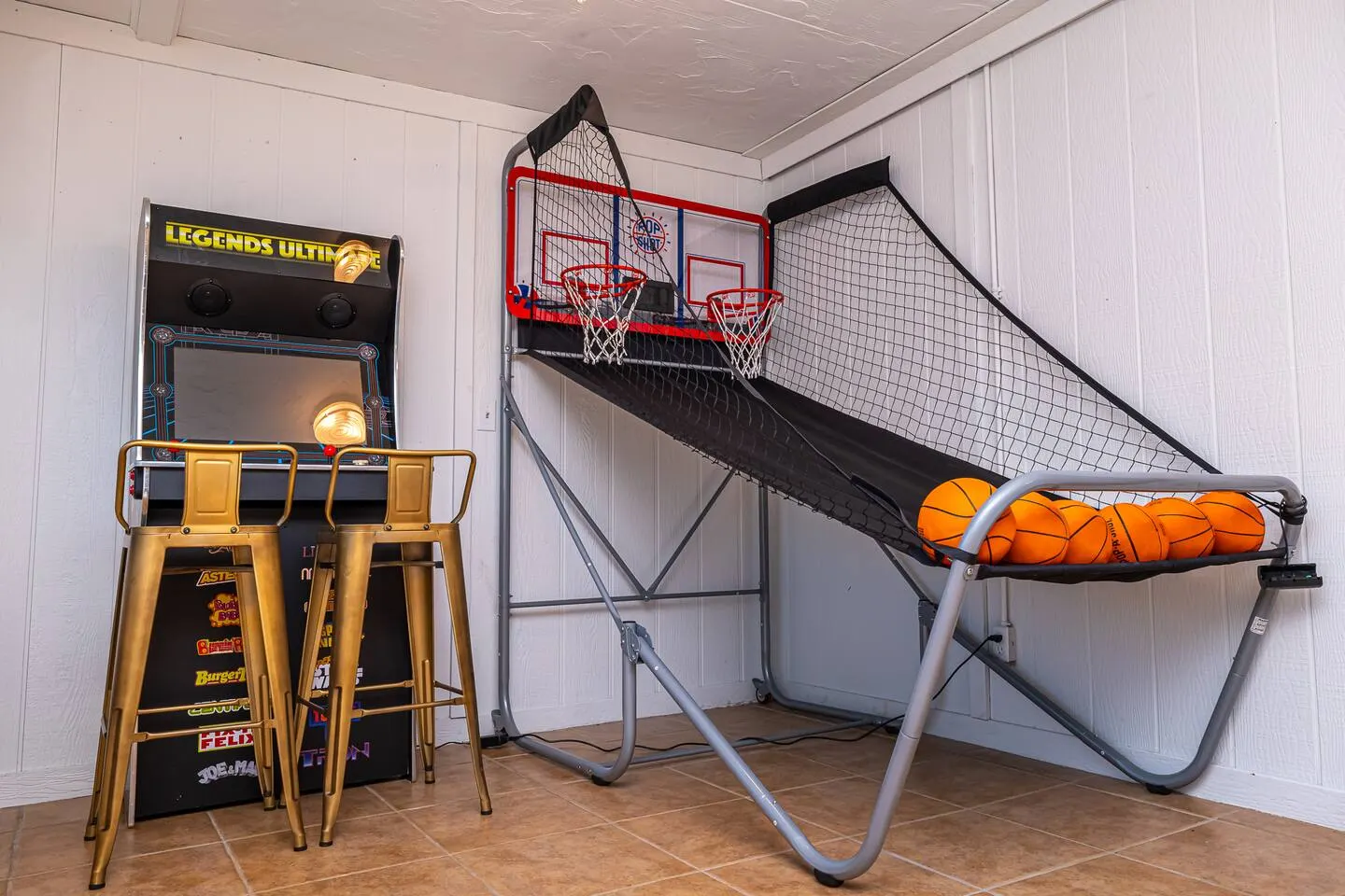 Modern Comfort | 3BD | 2BA | Game room | Sleeps 12 — photo 5