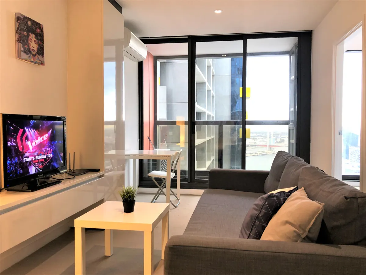 2 Modern Units in the Heart of the Bustling City 4