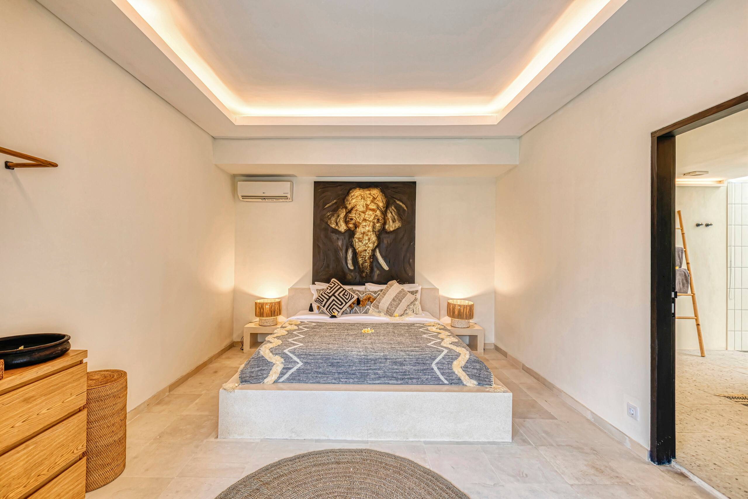 3BR Villa w/ Sauna, Ice bath & PS5 in Seminyak 20